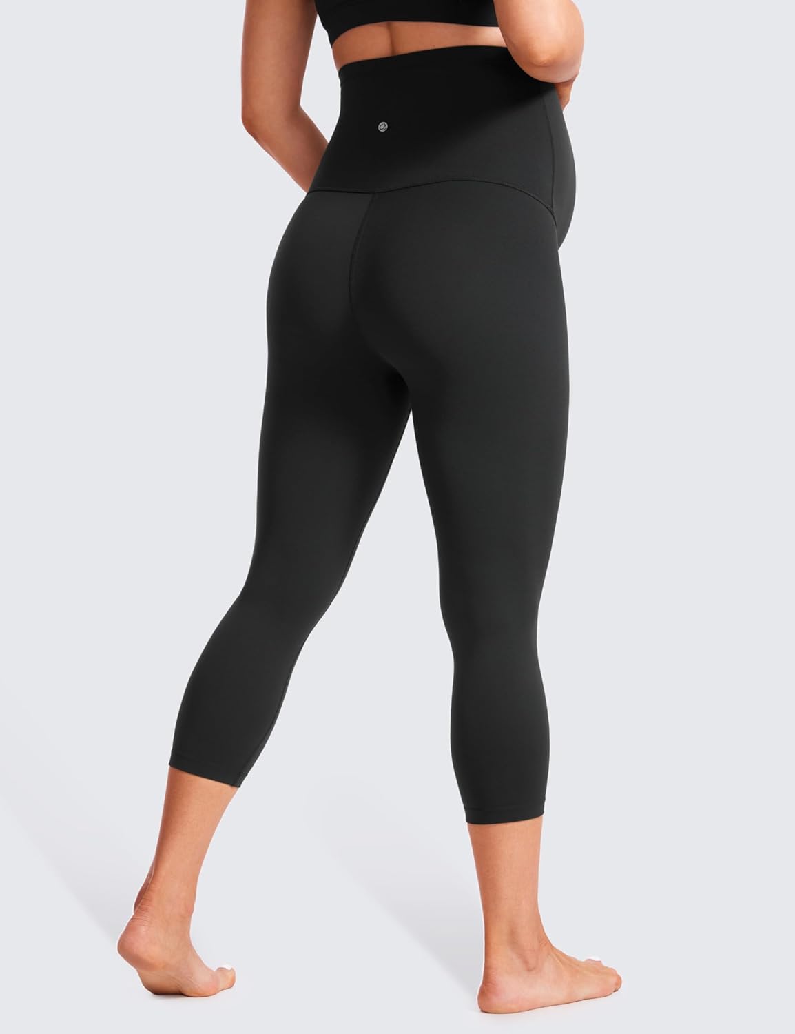 Detalle 2 de CRZ YOGA Butterluxe Maternity Capri Leggings – 21/23" Belly Support for Pregnancy and Postpartum