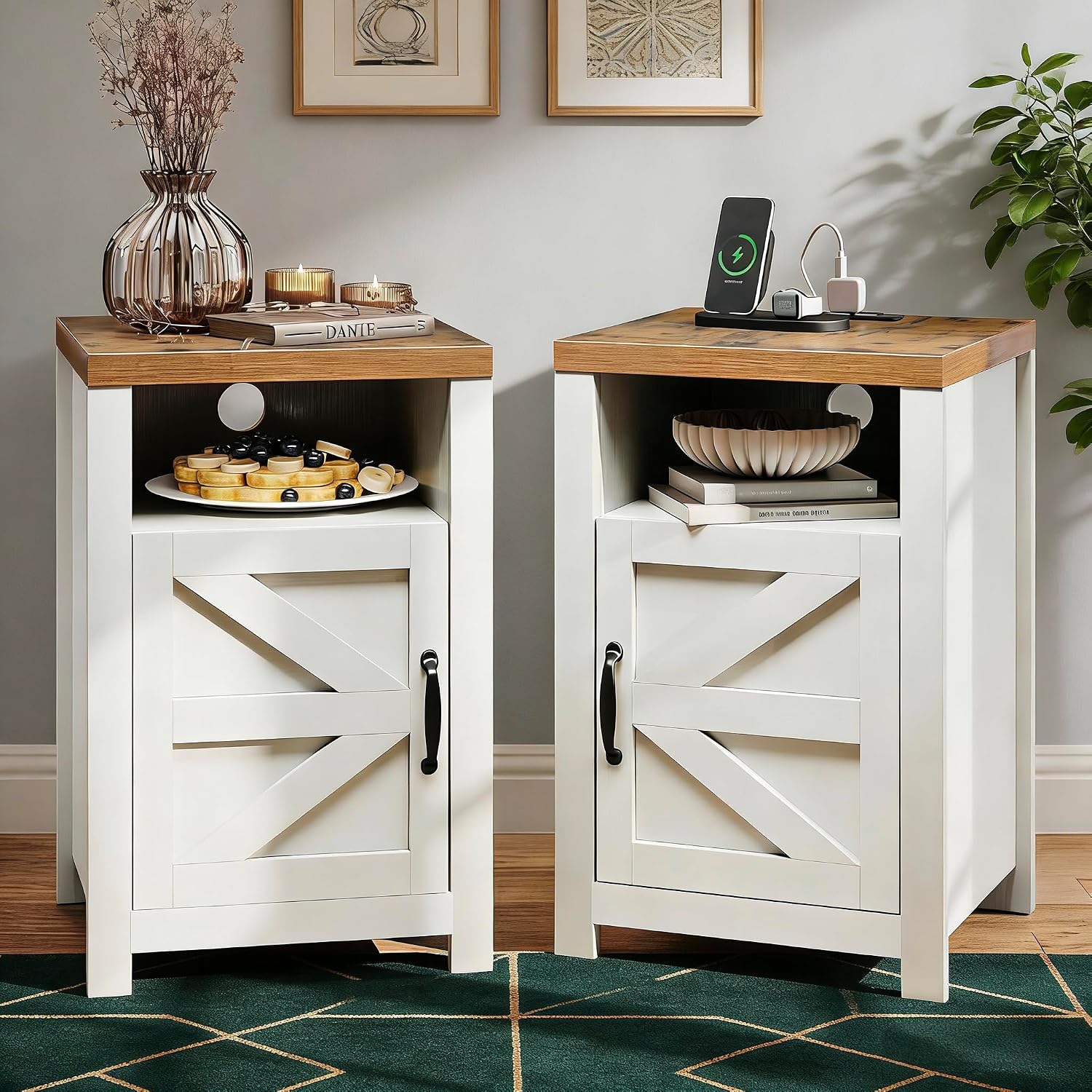 Detalle de Treesland Farmhouse Nightstand Set of 2 with USB Charging and Barn-Door Storage