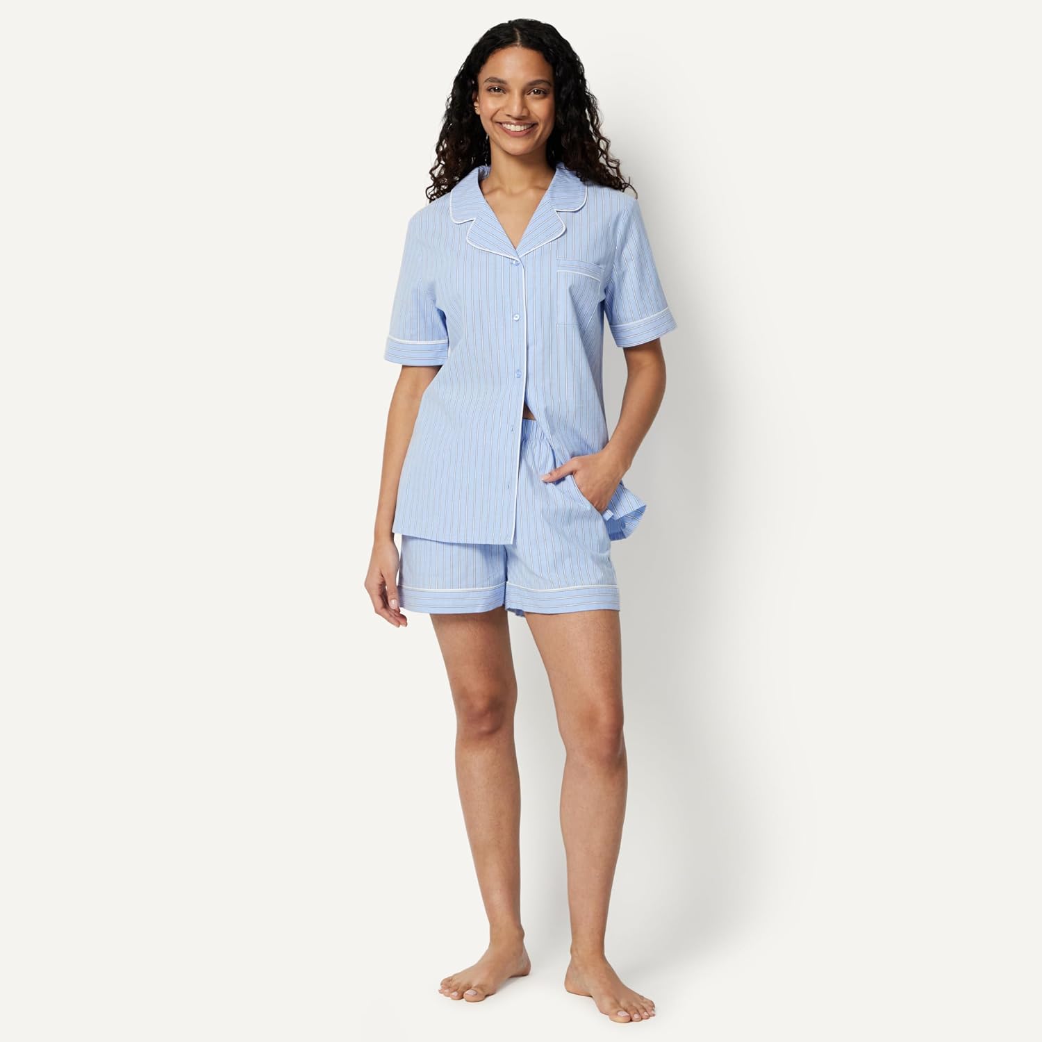 Detalle de Amazon Essentials Damen Schlafanzug aus Baumwoll-Stretch-Popeline – Kurzarm, Shorts