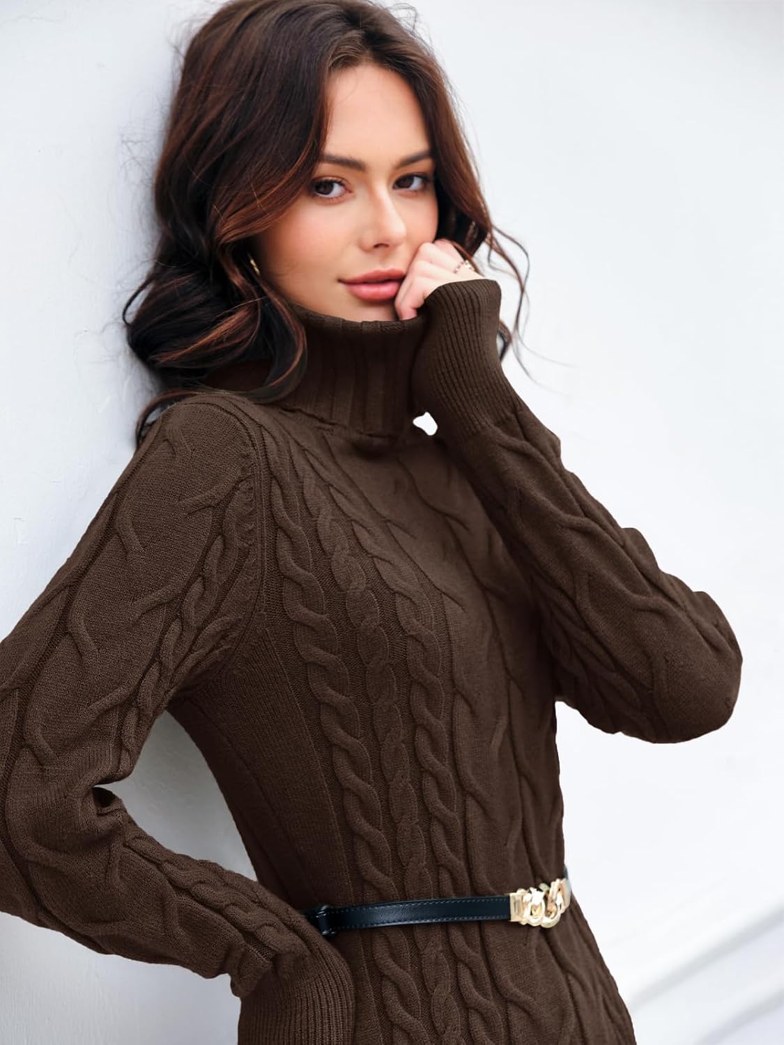 Detalle 2 de Cable Knit Turtleneck Sweater Dress