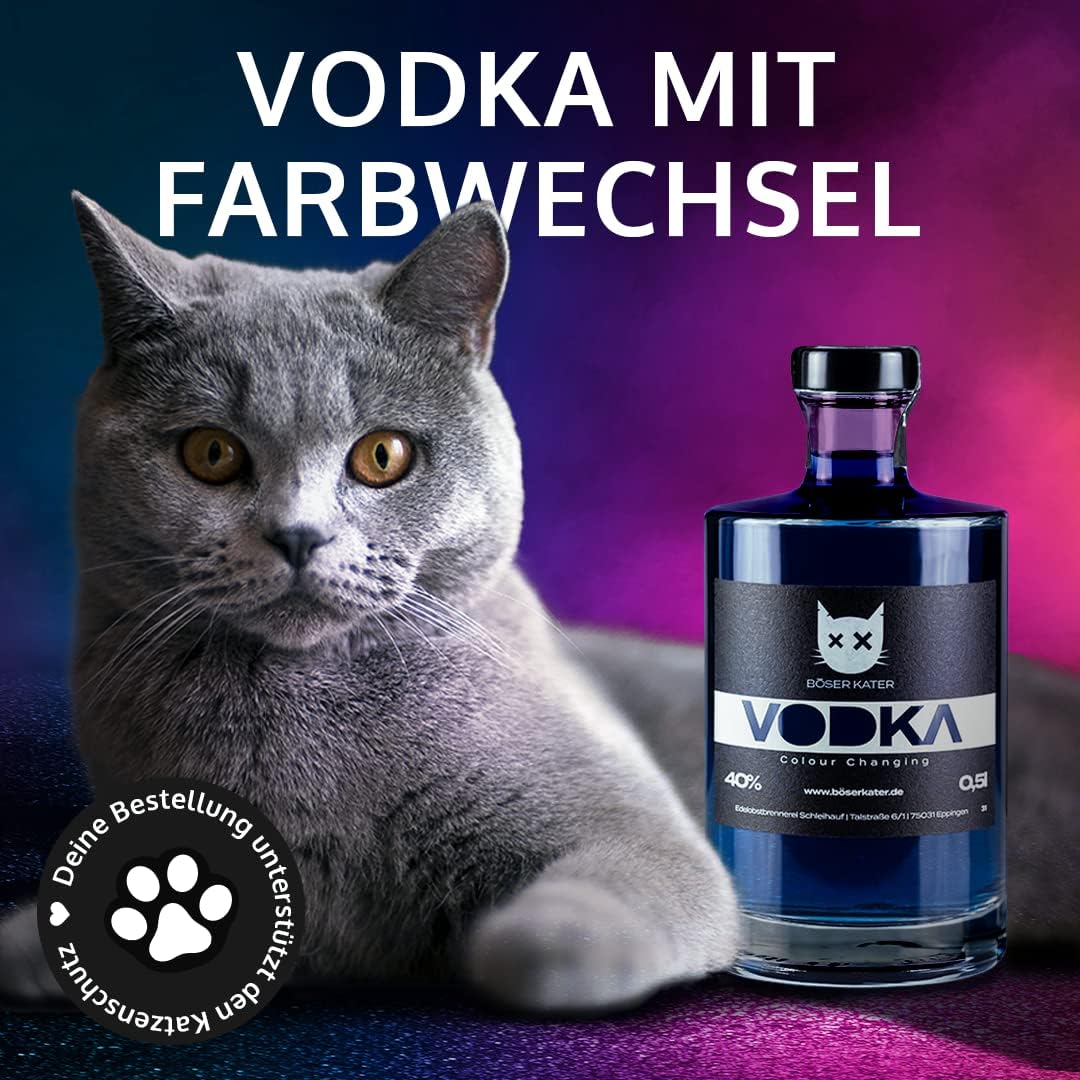 Detalle 2 de BÖSER KATER Wildberry Colourchanging Vodka Geschenkset – 0,5 l mit 2 Gläsern