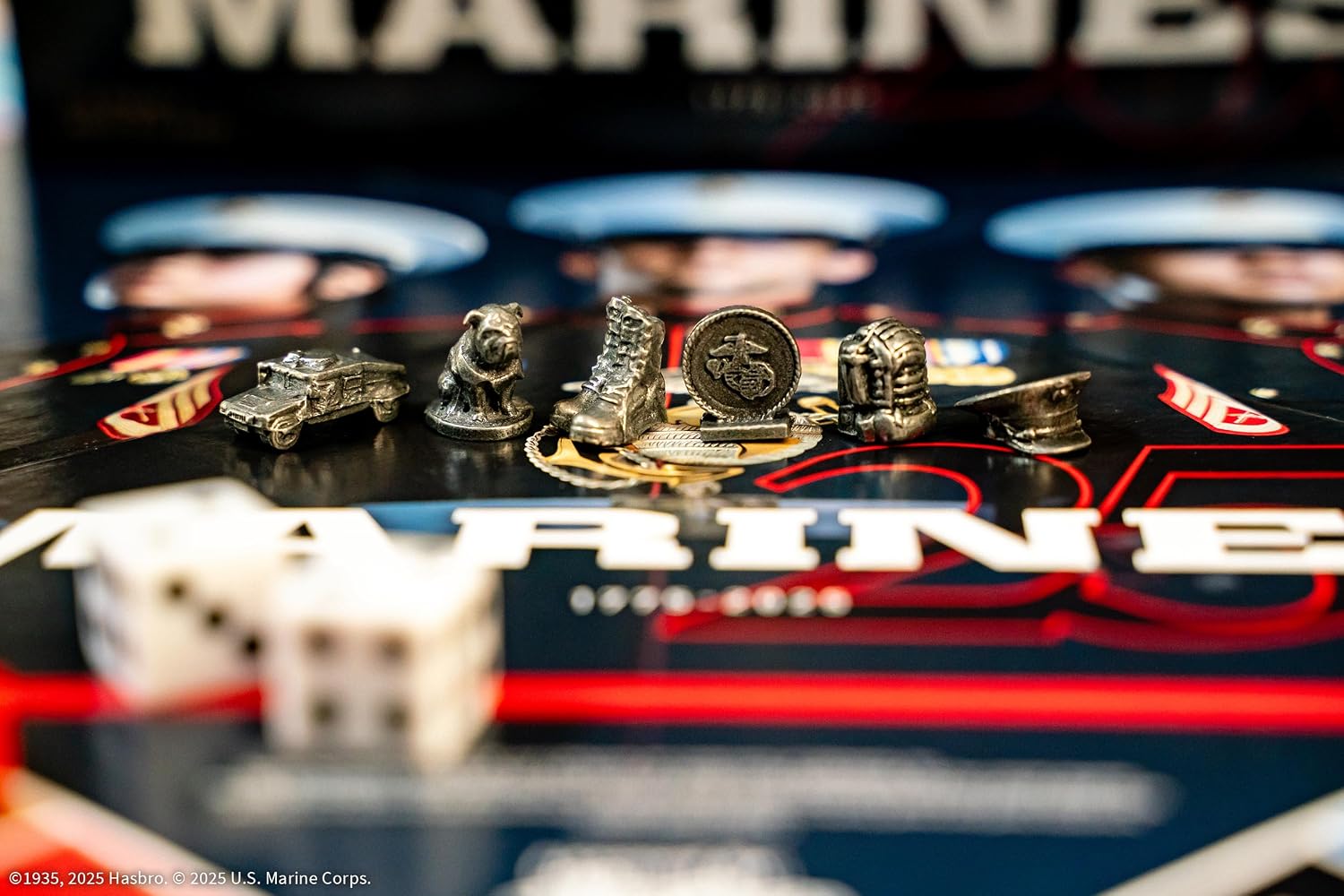 Detalle de Monopoly board game Marines 250th Anniversary Edition
