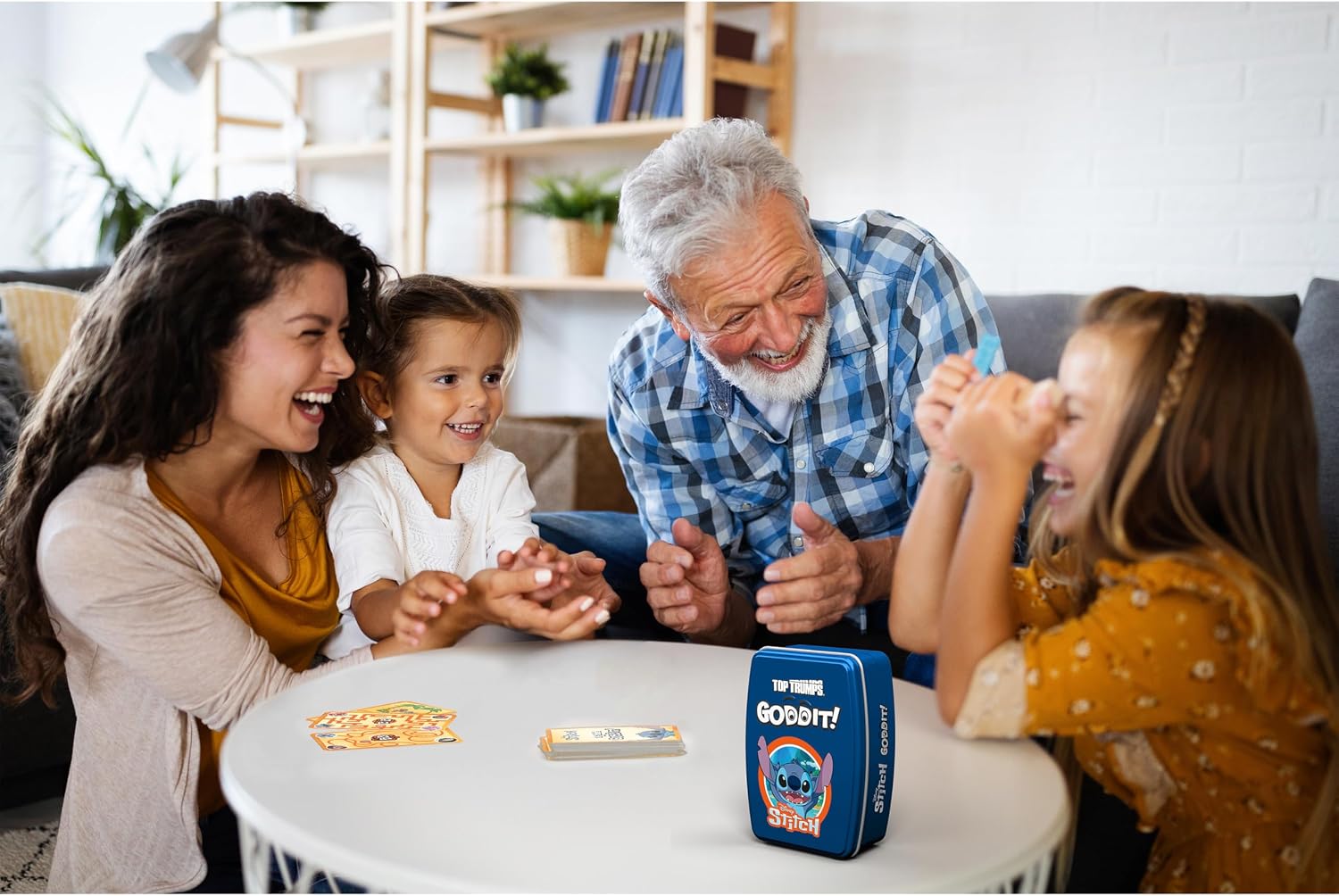 Detalle de Top Trumps Disney Stitch Goddit! – Gioco di carte per famiglie, da 1 a 6 giocatori