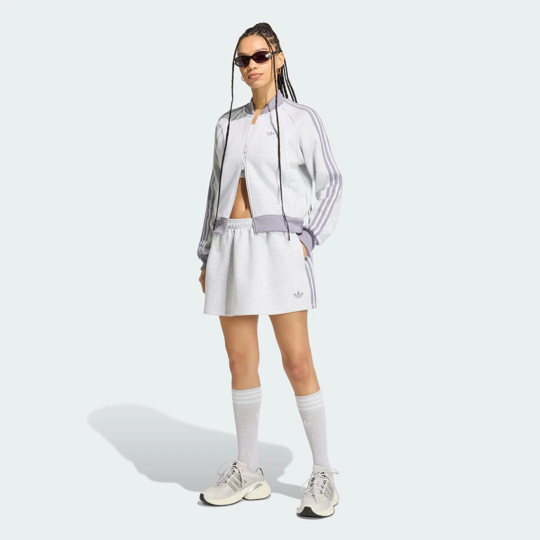 Detalle de CHAQUETA DEPORTIVA Adidas Gris