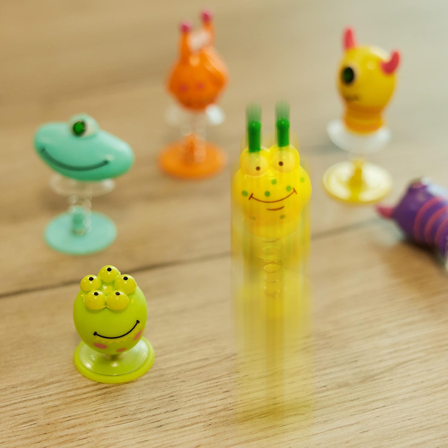 Detalle 1 de THE TWIDDLERS 36 Monstres sauteurs