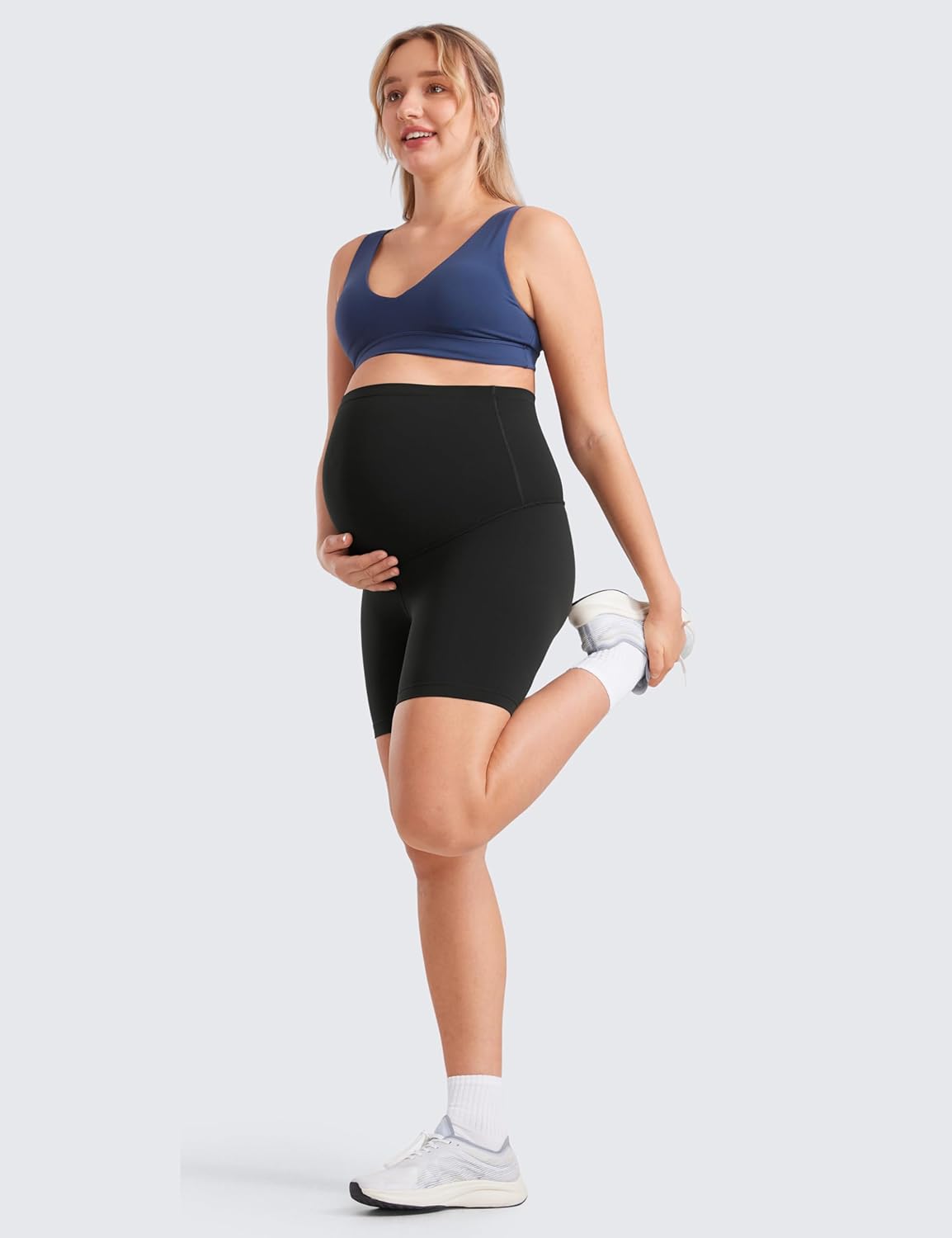 Detalle de CRZ YOGA Donna Butterluxe maternità: pantaloncini sopra la pancia per yoga, corsa e lounge