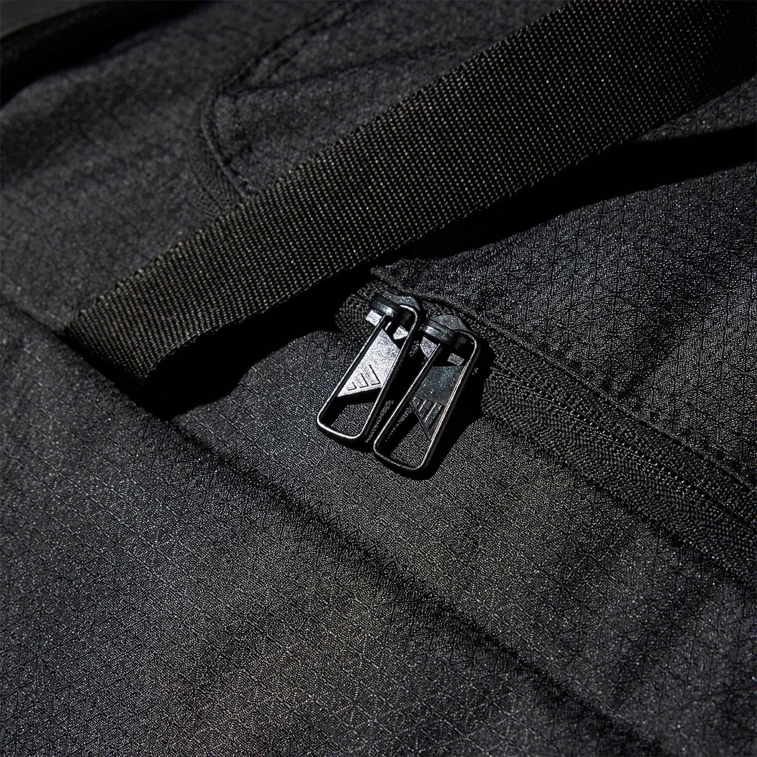 Thumbnail 4 de adidas Essentials 3-Stripes Duffel Bag L