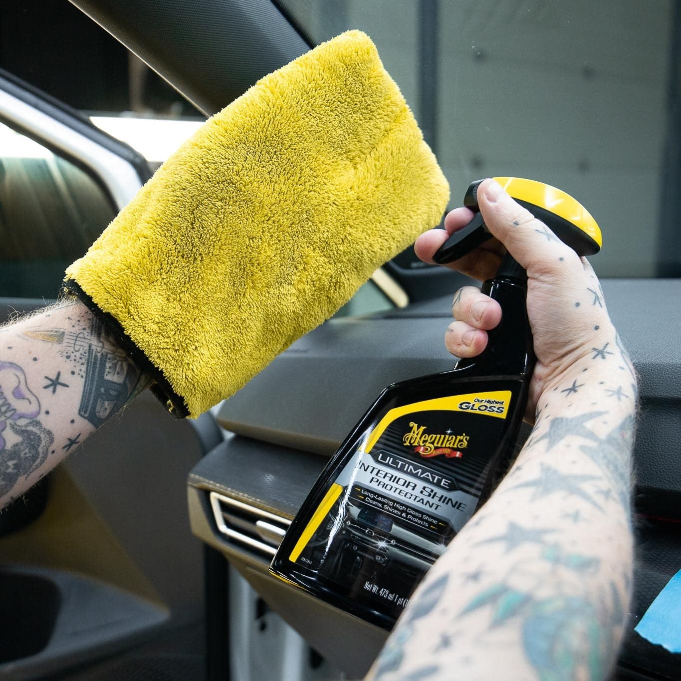 Thumbnail 2 de Meguiar's G220216EU Ultimate Interior Shine Protectant Spray (473 ml)