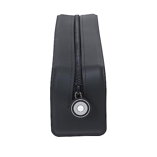 Detalle 2 de Grafoplás Estuche de Silicona Negro 20x7,5x7,5 cm: tacto suave, totalmente flexible y resistente al agua