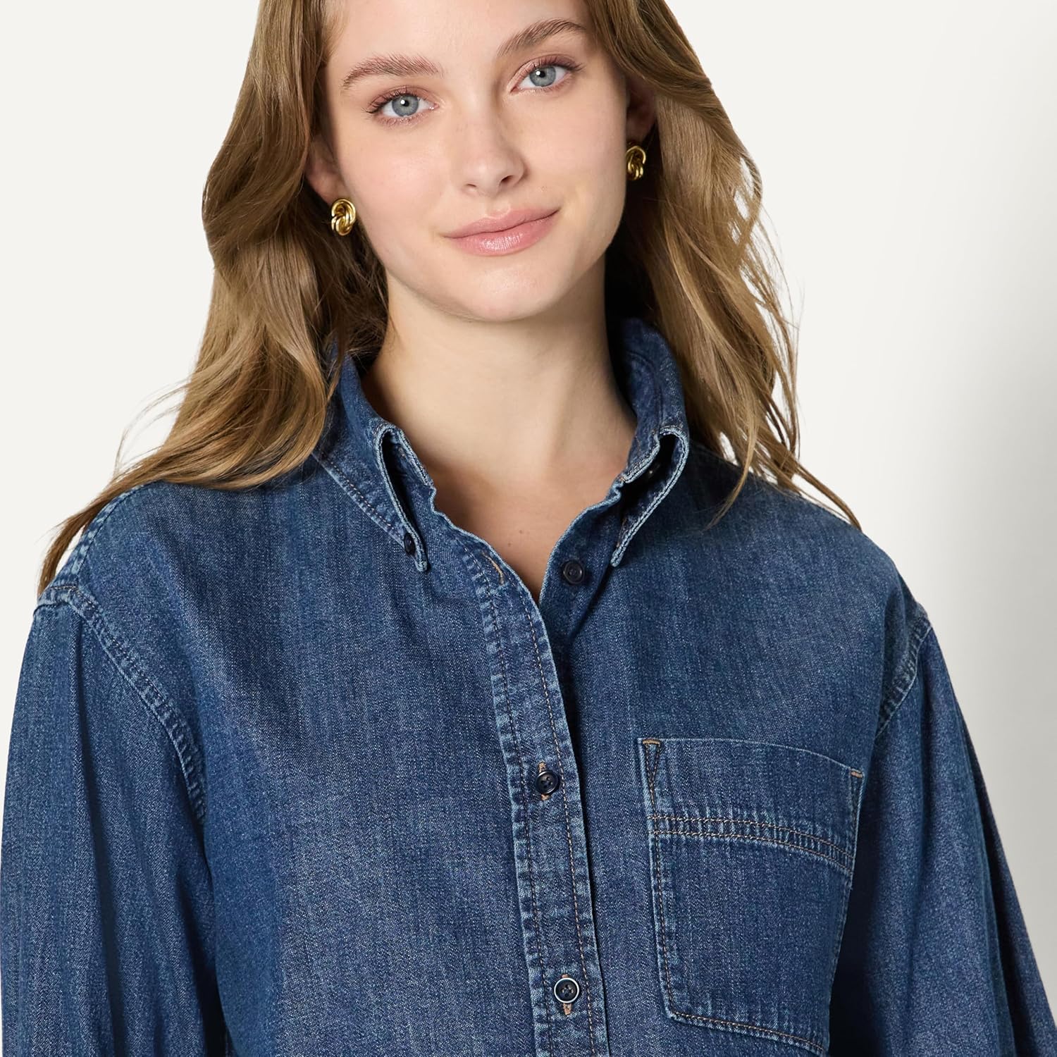 Thumbnail 2 de Jeanshemd mit Knöpfen für Damen (oversized, kurz geschnitten) – Amazon Essentials Modernes Damenhemd