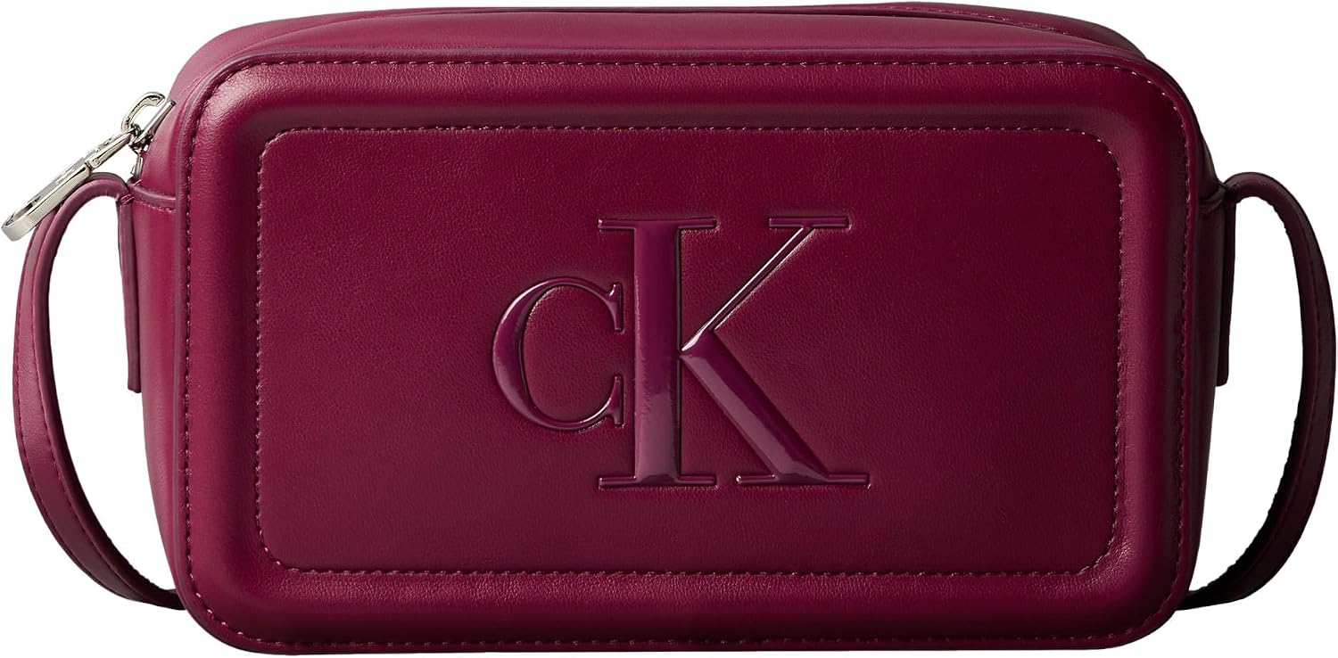 Detalle de Calvin Klein Women’s Bold Camera Bag with Logo