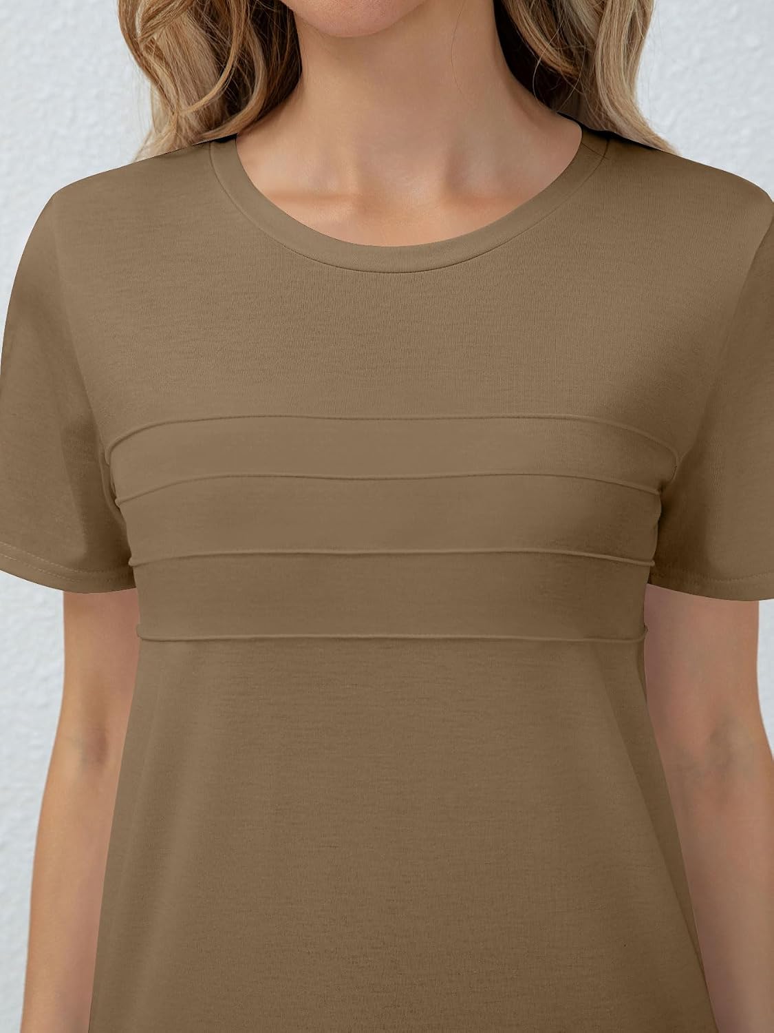 Detalle de Haslike kortärmad dam-t-shirt med rund hals och lös passform