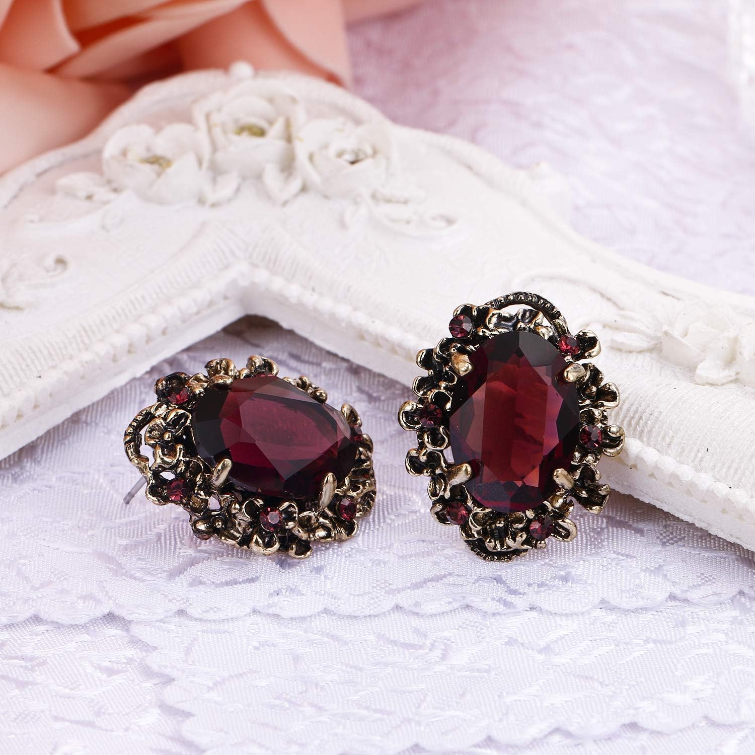 Thumbnail 2 de Clearine orecchini donna vittoriani con cristalli floreali e cammeo ispirato, perno ovale