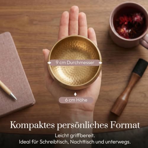 Detalle de Silent Mind Klangschale Ø9 cm Bronze – Handgefertigtes Komplett-Set für Anfänger