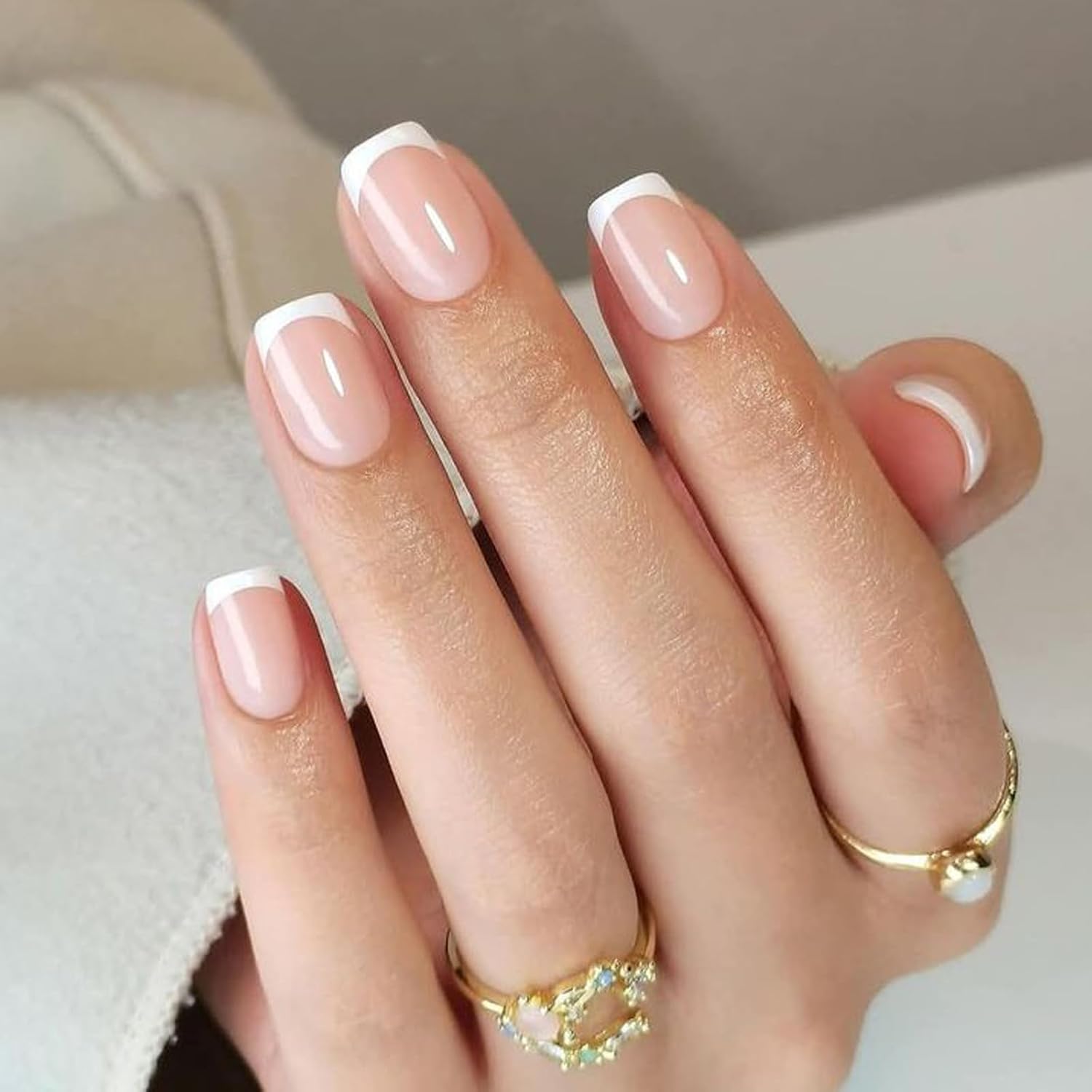 Detalle de UNA GELLA UG-B040 French Tip Press-On Nails, Short Square Nude Pink, 32-Piece Soft Gel Kit