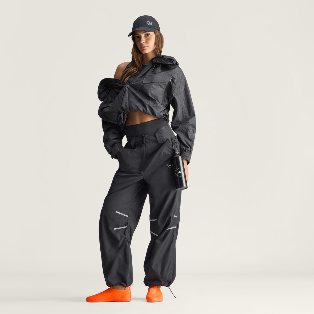 Detalle de Pantalón adidas by Stella McCartney Woven (negro) – colaboración icónica