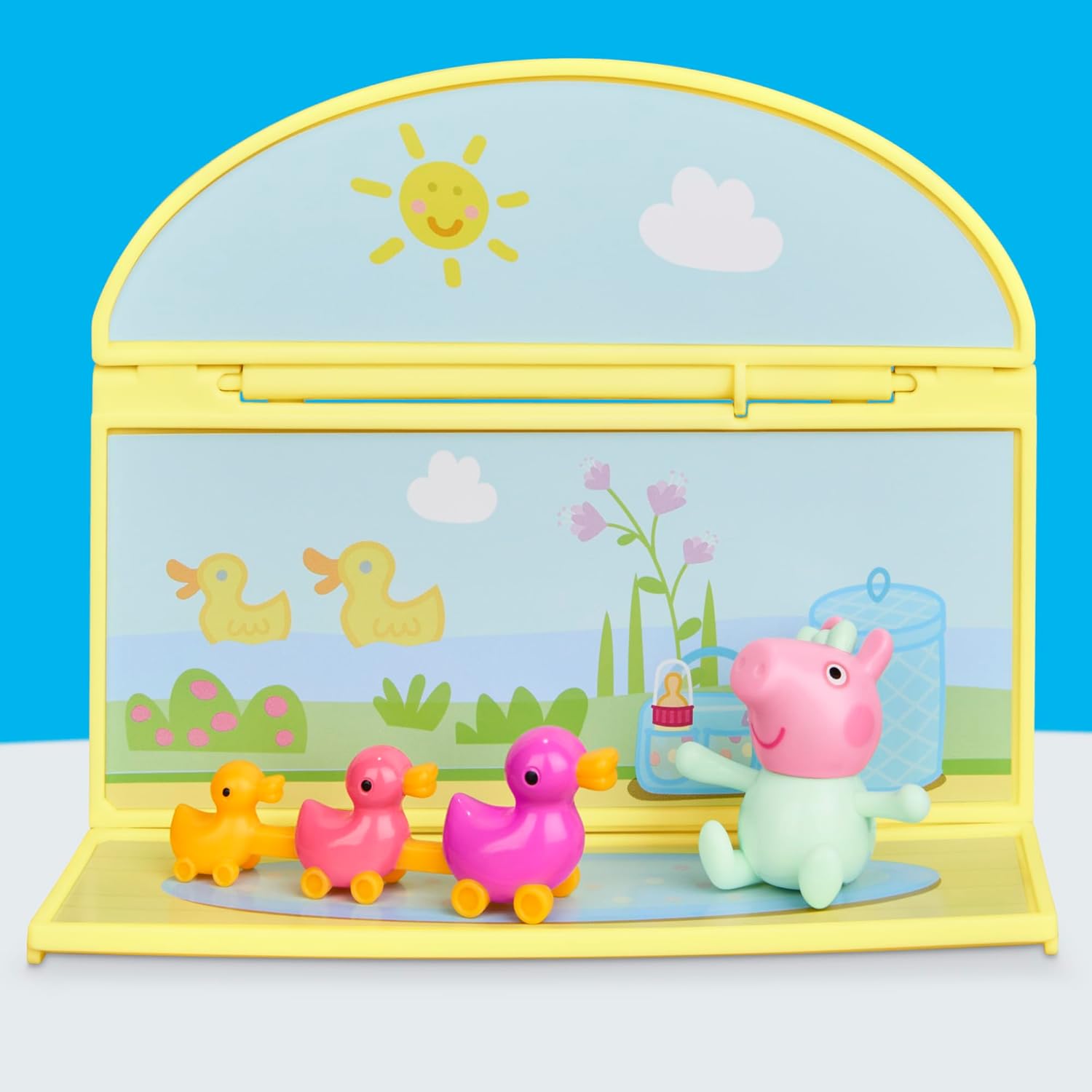 Thumbnail 2 de Peppa Pig Evie’s Nursery Playset (8 pieces) with rainbow slide, changing table and 7.5cm Evie figure
