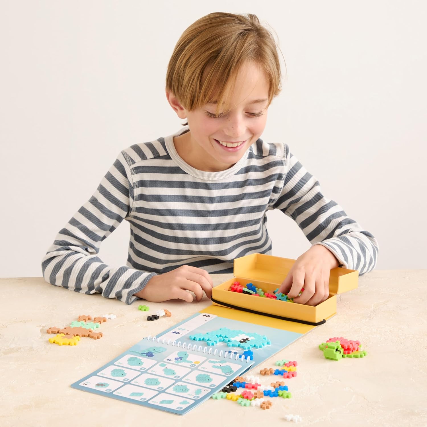 Thumbnail 6 de Plus Plus Travel Toys Building Blocks Puzzle Play Activity Pad (125 pieces, ocean theme) for ages 5+