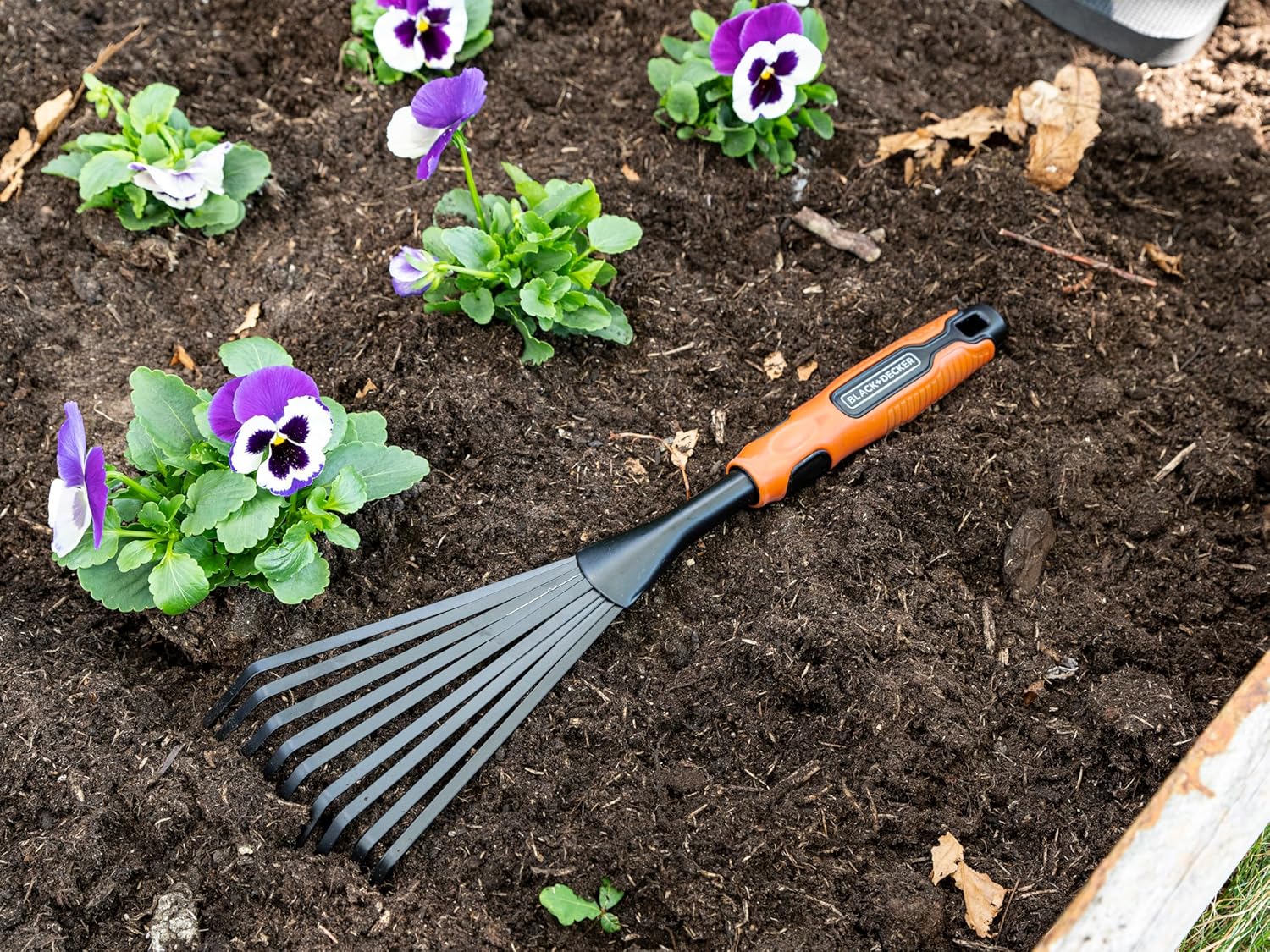 Thumbnail 2 de Black+Decker Philips Rastrello manuale 38,8 cm con manico ergonomico – plastica nera e arancione