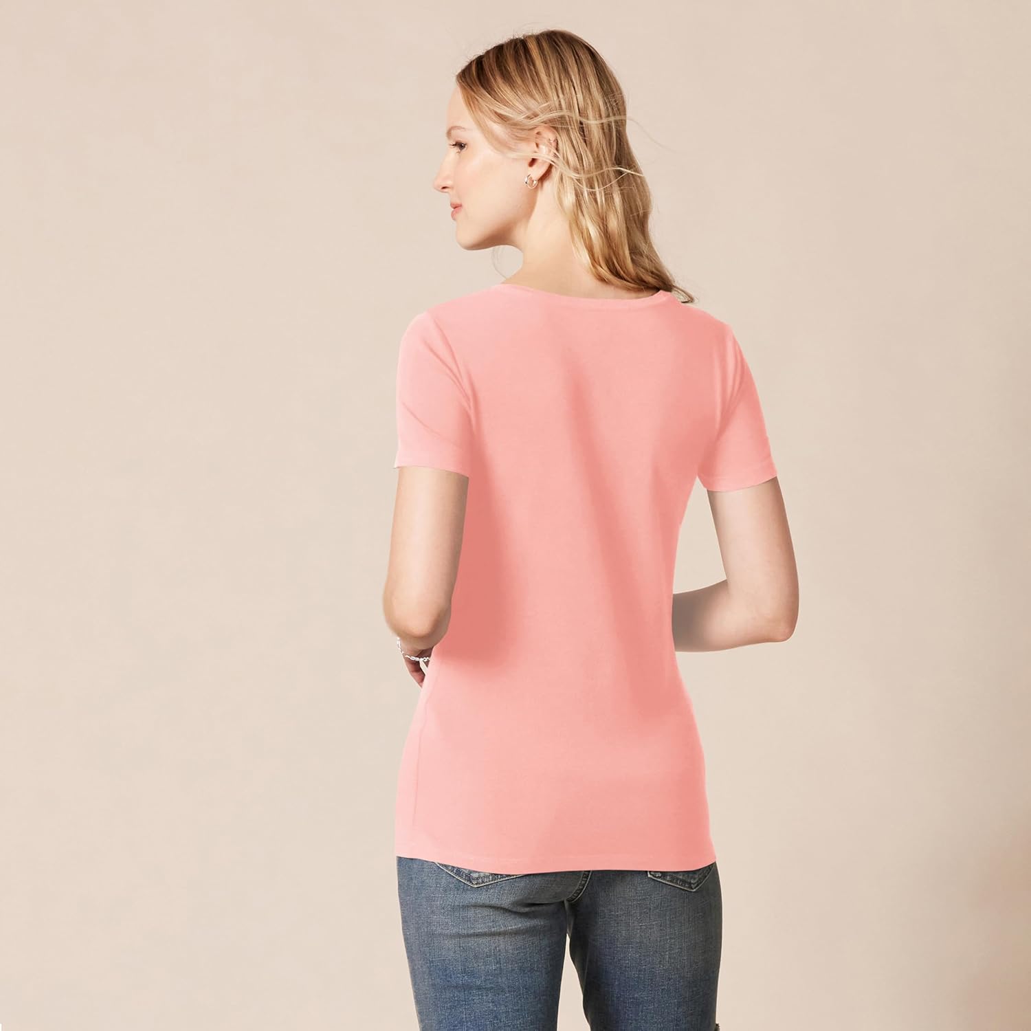 Thumbnail 2 de Amazon Essentials Women's Regular-Fit Short-Sleeve T-Shirt (Crewneck and V-Neck) Multipacks