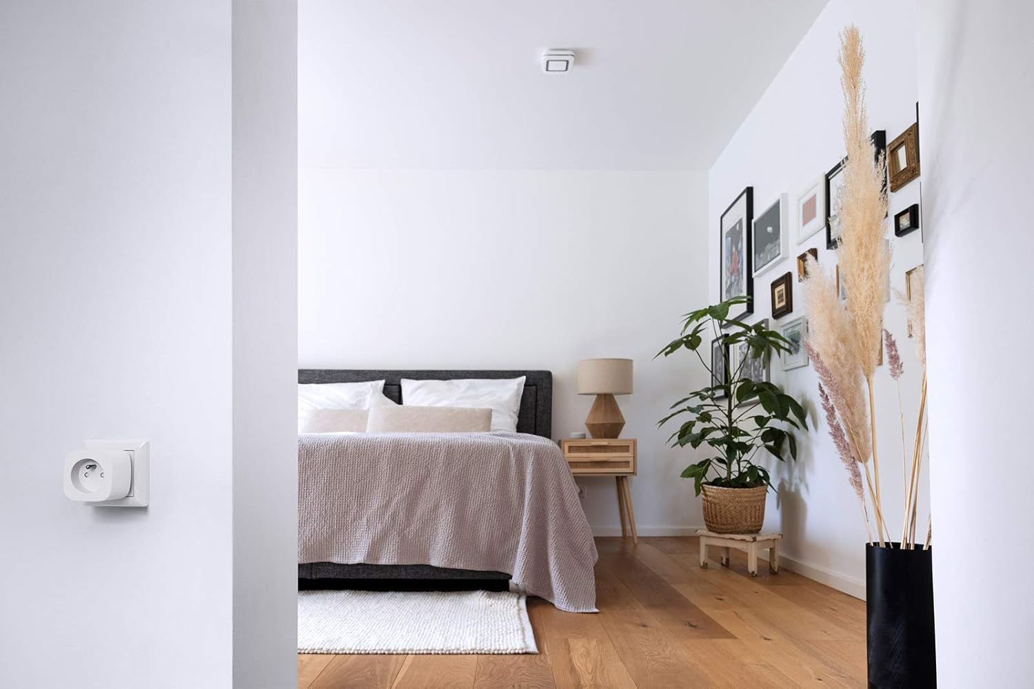 Thumbnail 4 de Prise Wi‑Fi Bosch Smart Home compacte avec application (extension du signal radio, compatible Alexa, Google Assistant et Apple HomeKit)