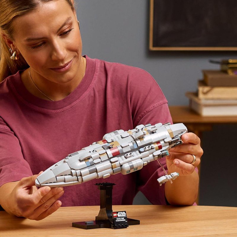 Thumbnail 2 de Lego Star Wars Crucero Estelar Hogar Uno, maqueta coleccionable para adultos 🧩
