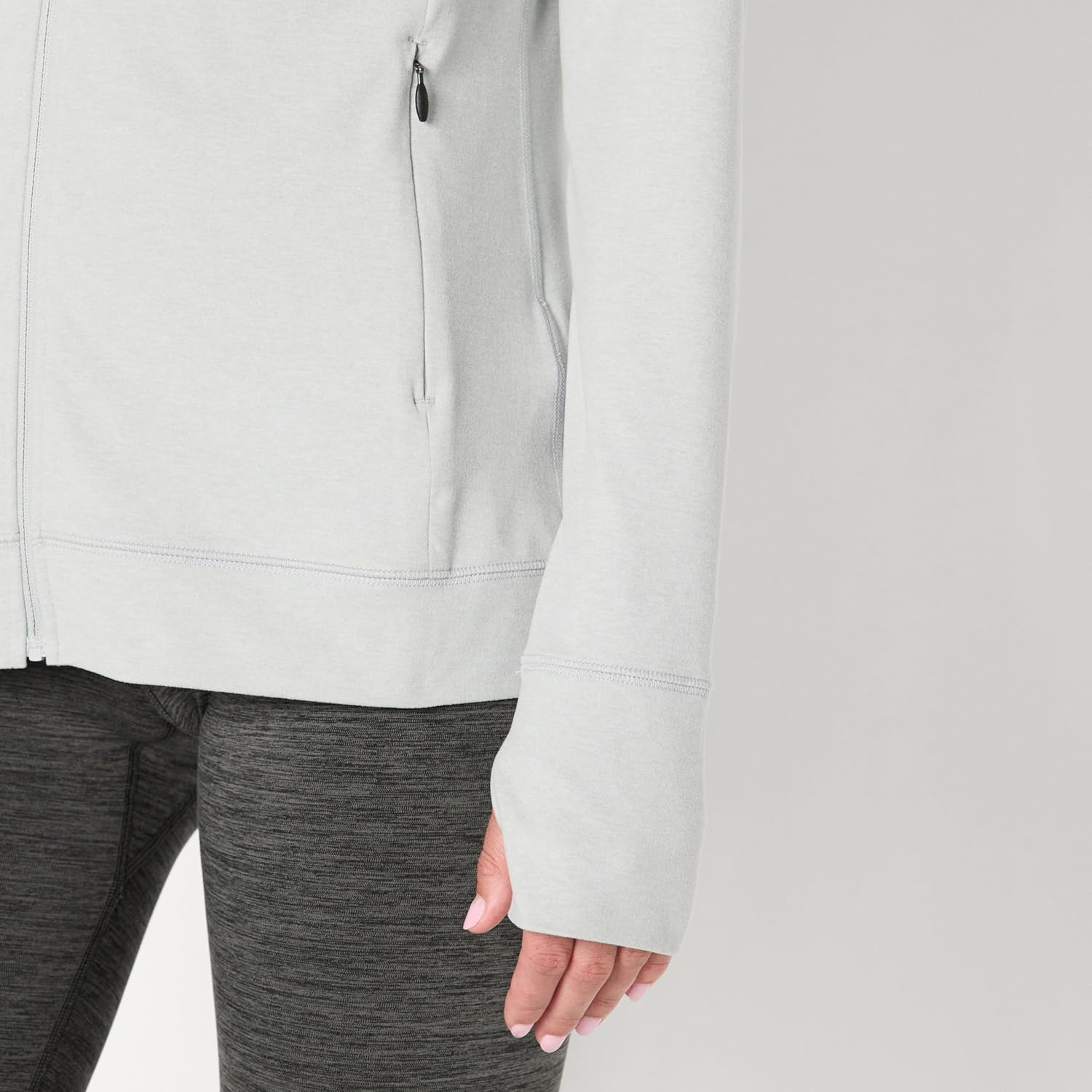 Thumbnail 3 de Amazon Essentials Women’s Athletic Soft Performance Lightweight Zip-Up Workout Hoodie Jacket