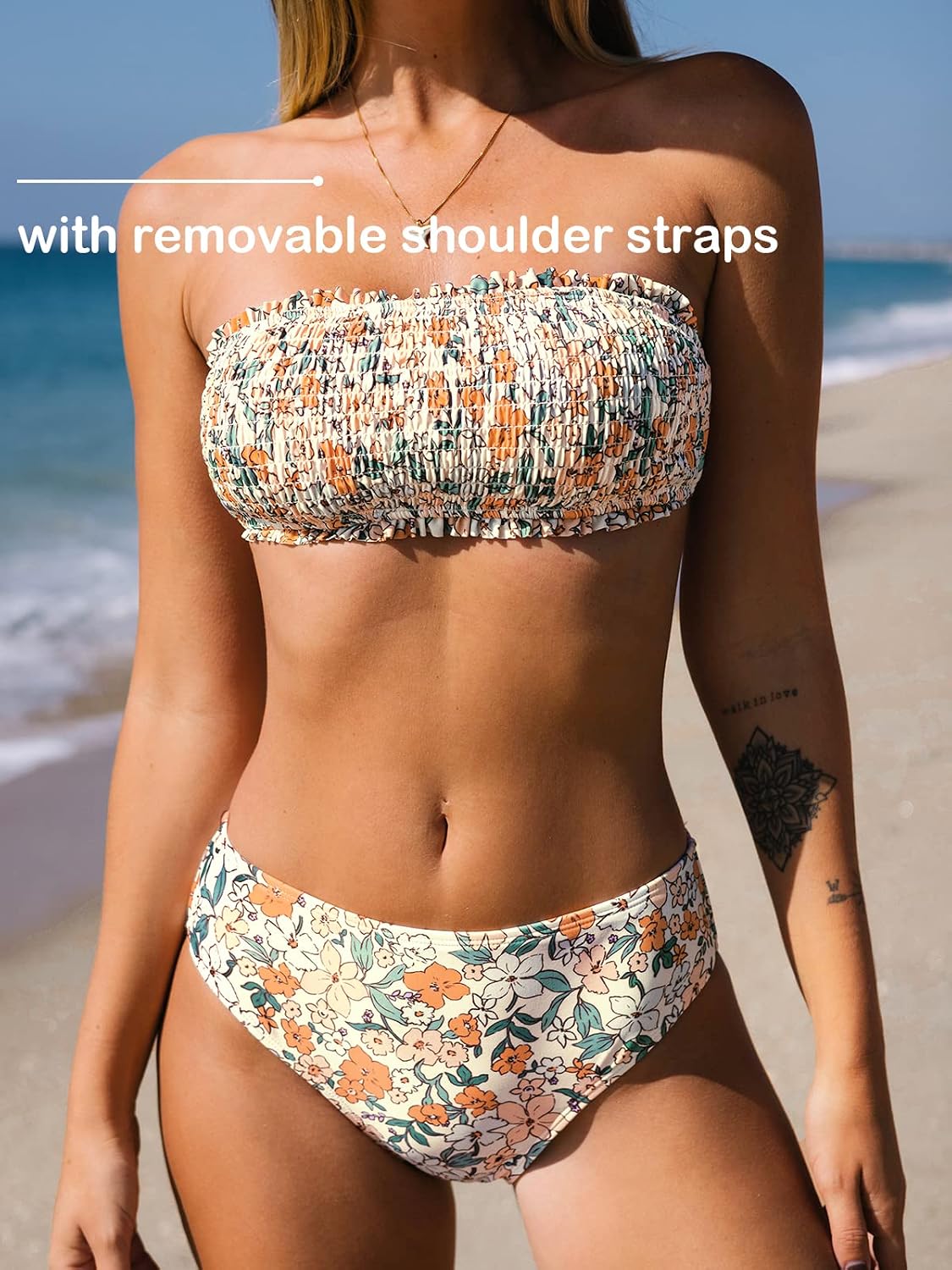 Detalle de Bikini 2 pièces CUPSHE : haut bandeau à nouer dans le dos et bretelles amovibles, bas taille mi-haute