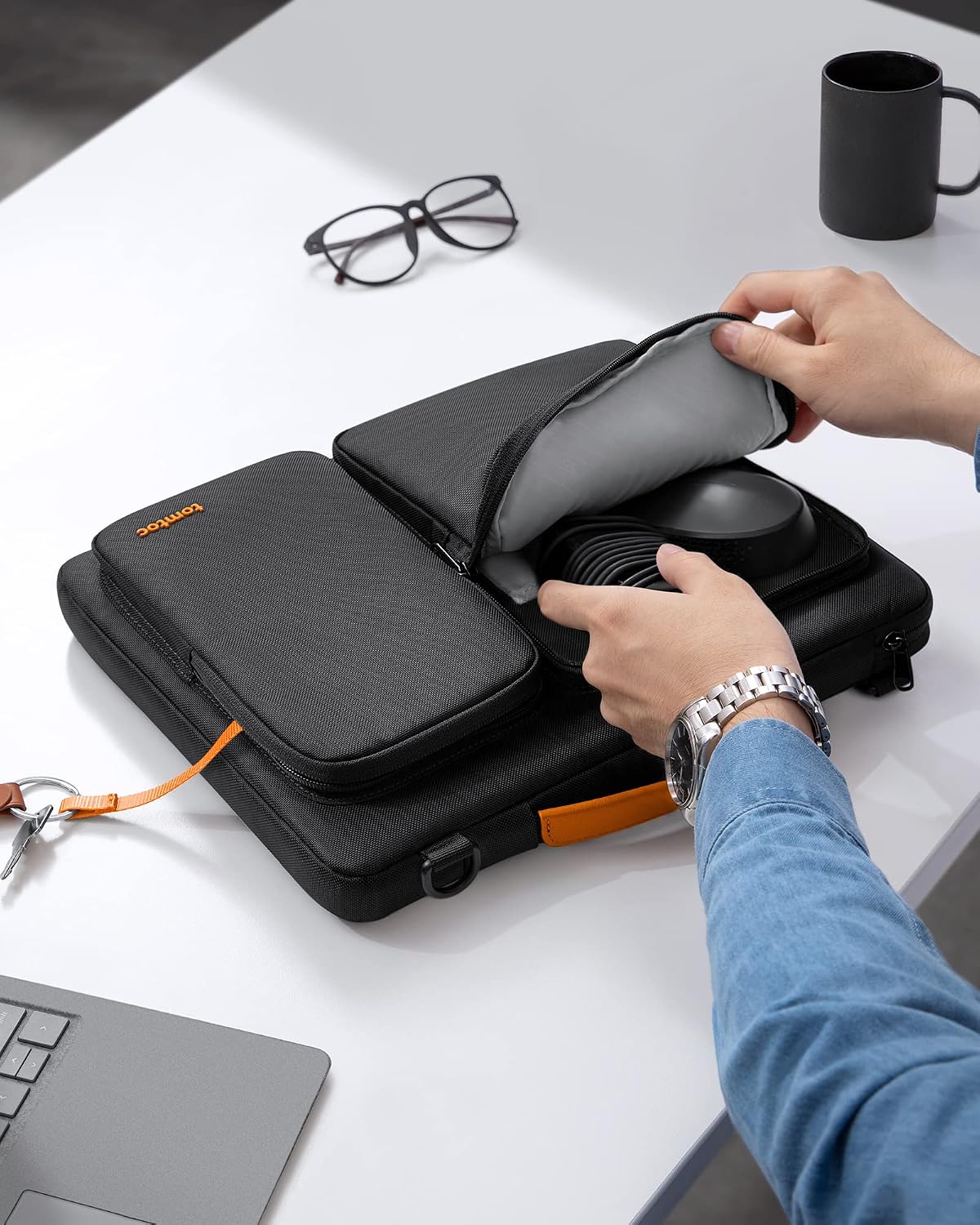 Detalle 2 de tomtoc Laptop Bag Case 15.6 inch 360° protection