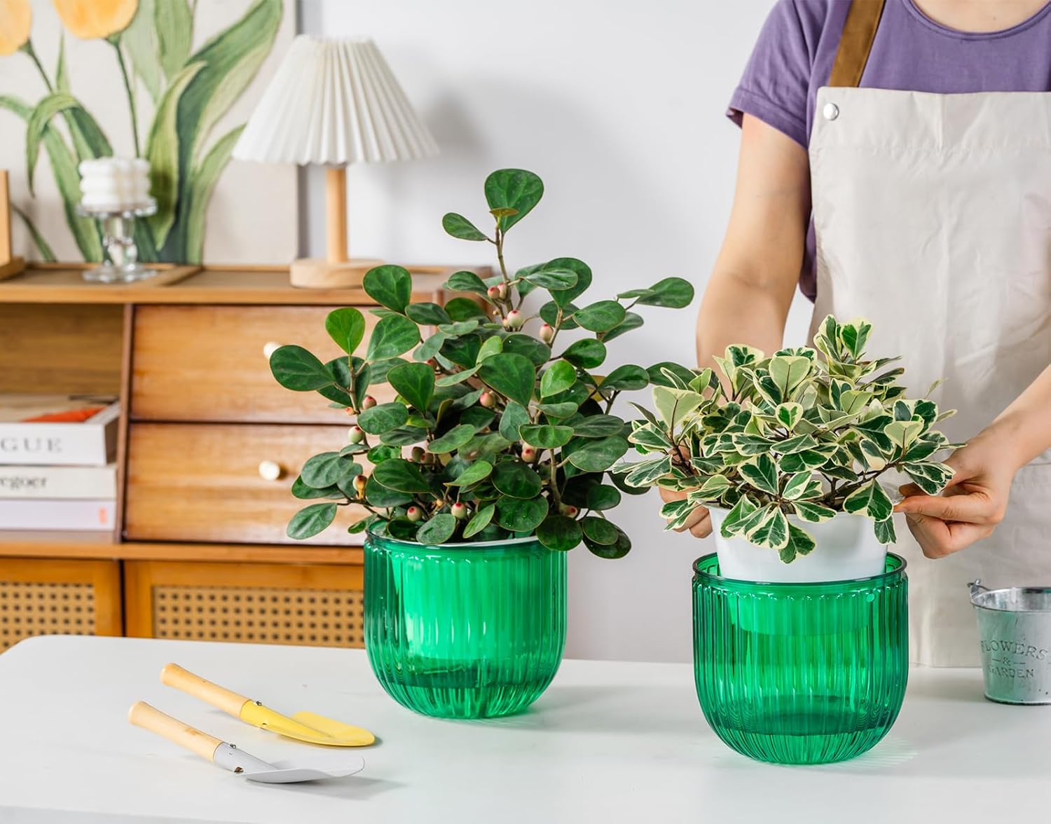 Detalle 2 de Melphoe hanging planters-6.5 Self-Watering Hanging Planters, 2-Pack, Emerald