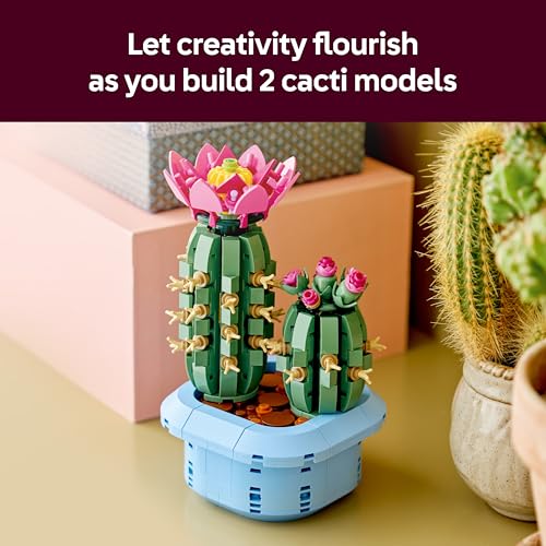 Detalle de LEGO Botanicals Flowering Cactus: Artificial Plant Duo in Pastel Pot