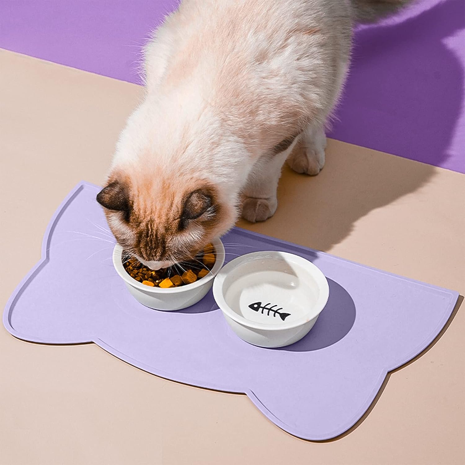 Detalle 2 de Napfunterlage aus lebensmittelechtem Silikon für Katzen & kleine Hunde – wasserdicht, rutschfest (Immergrün Blau)