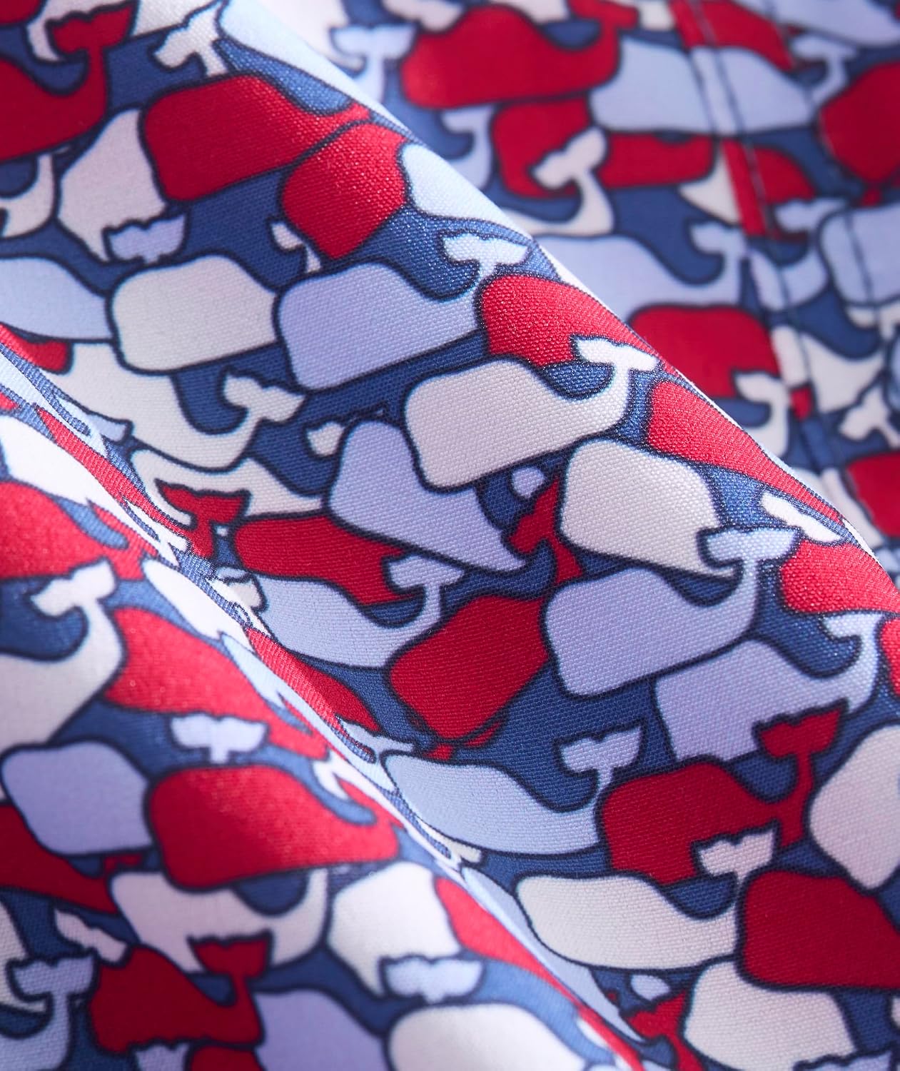 Detalle 2 de vineyard vines Boys' Chappy Trunks in REPREVE Polyester