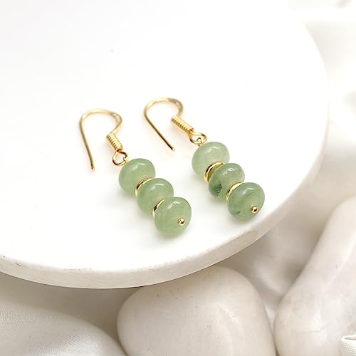 Detalle 2 de GEMPiRES Nature’s Treasure: Natural Sage Green Prehnite Rondelle Bead Earrings