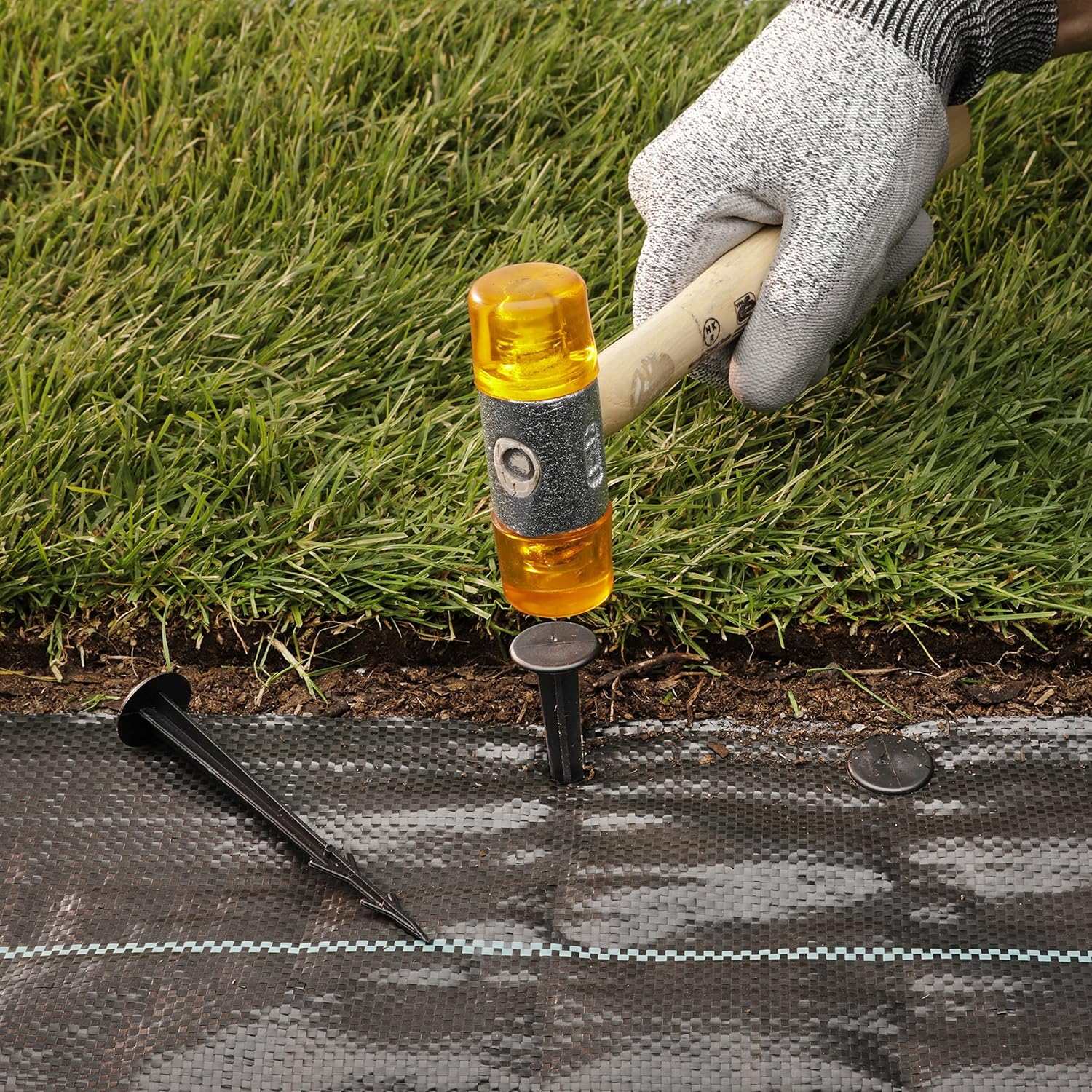 Detalle 2 de GardenMate 500x Picchetti per Fissaggio a Terra in Plastica Resistente Nera Stabilizzata UV 12 cm