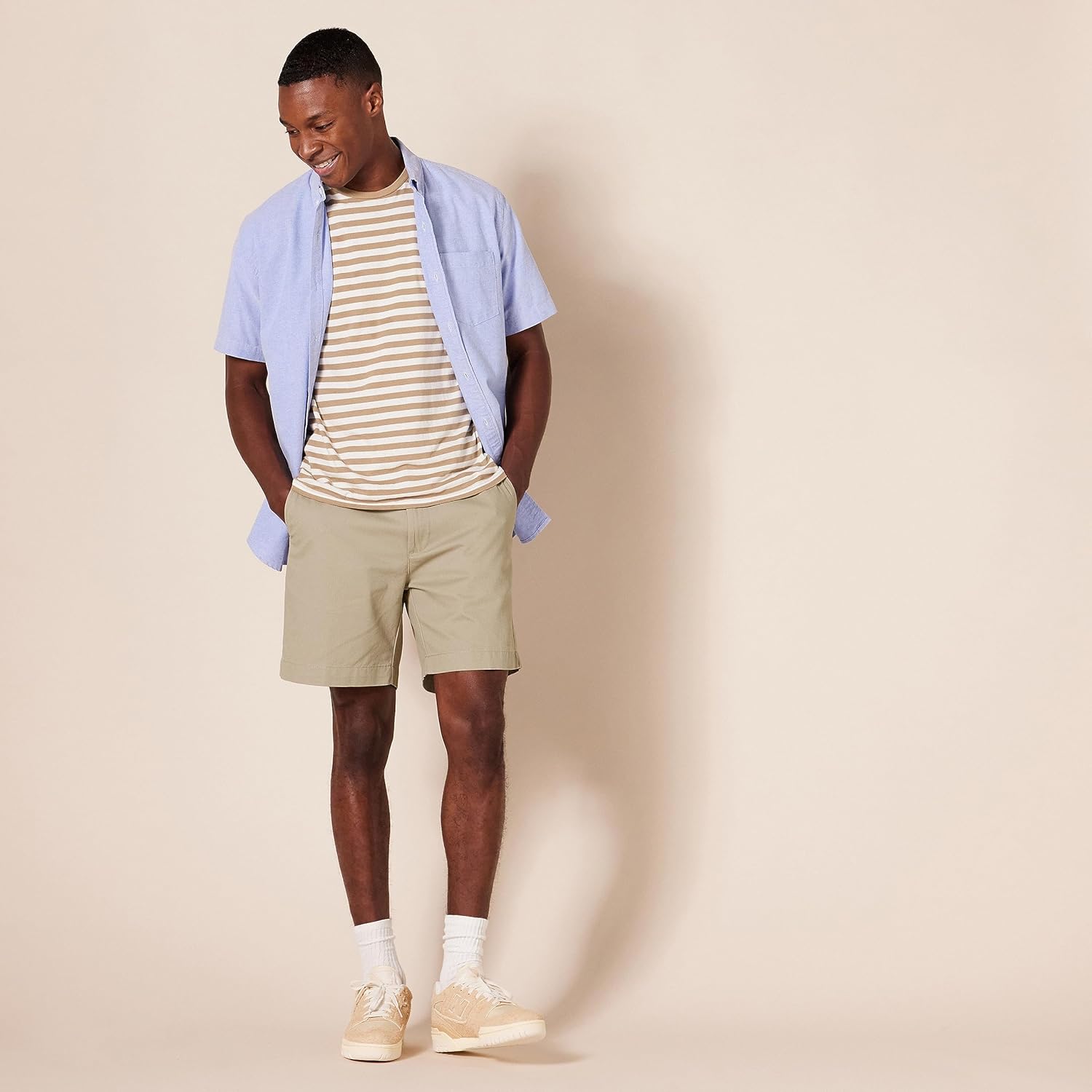 Thumbnail 2 de Amazon Essentials Men's Classic-Fit 7” Chino Shorts (18 cm Inseam)