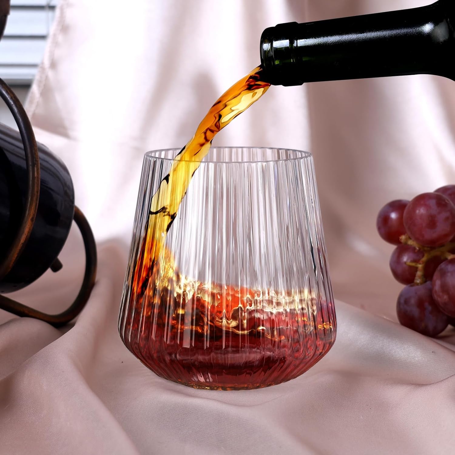 Detalle 2 de Lueumxc 14oz Ribbed Plastic Wine Glasses 🍷