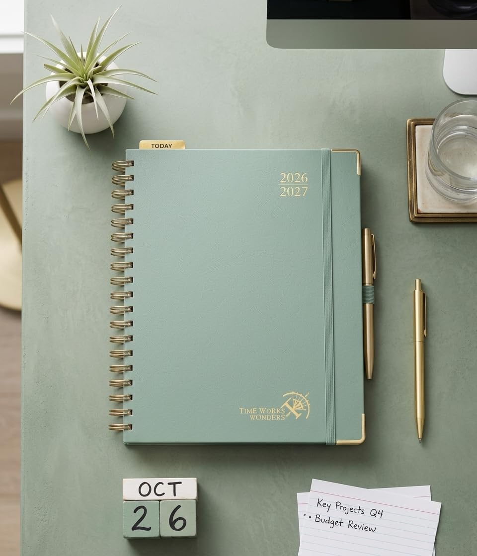Detalle 2 de POPRUN 2026–2027 Weekly Planner, 8" x 10", Hourly Schedule, Midnight Green