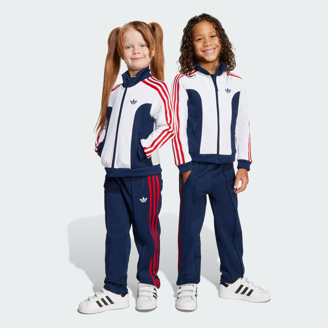 Detalle de Chándal AOP infantil de Adidas