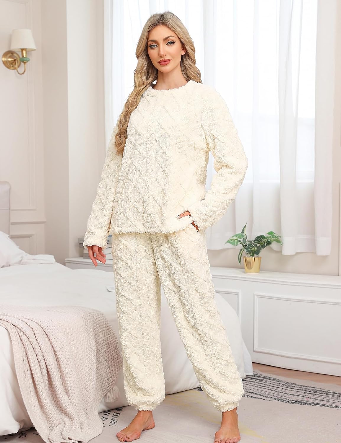 Detalle de Niwicee Pijama Mujer Invierno Polar: Conjunto 2 Piezas en Beige, Talla S