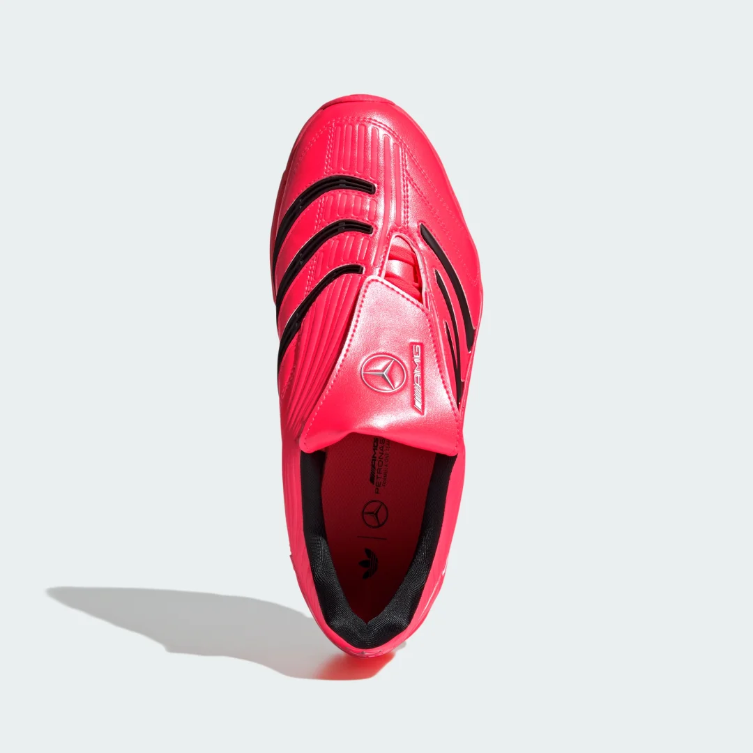 Thumbnail 1 de Adidas Predator Megaride Mercedes: Zapatilla Rosa para estilo y rendimiento