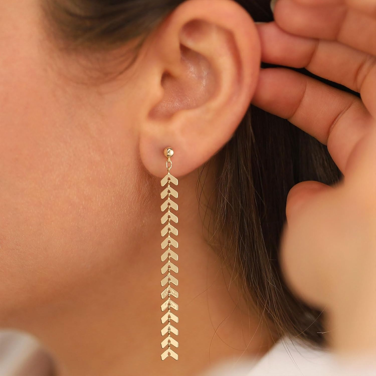 Detalle 2 de HANLI Gold Dangle Earrings for Women – S925 Sterling Silver Hyde Drop Jewellery
