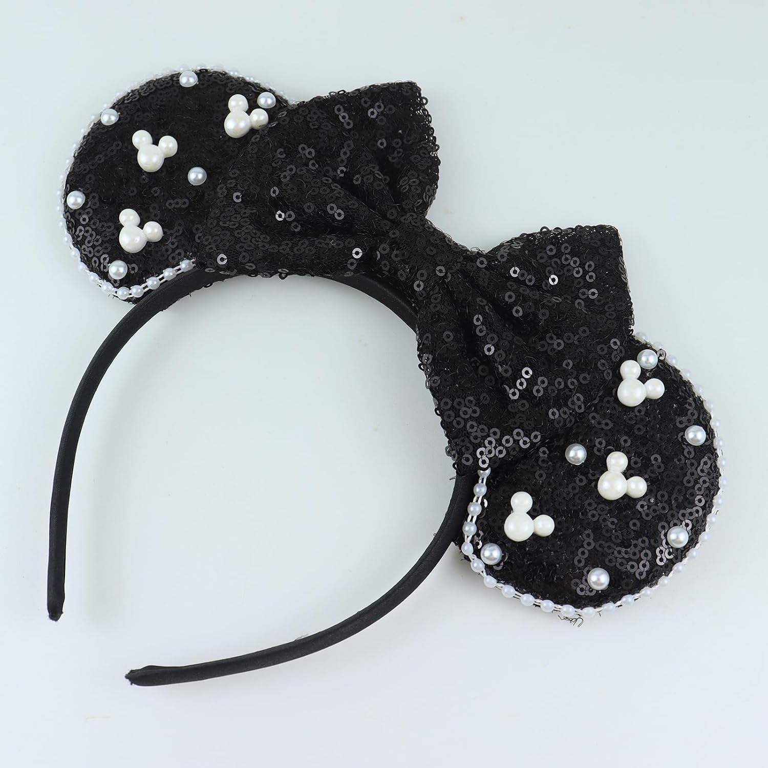 Detalle de LIHELEI Black Sequin Mouse Ears Headband with Pearl Accent
