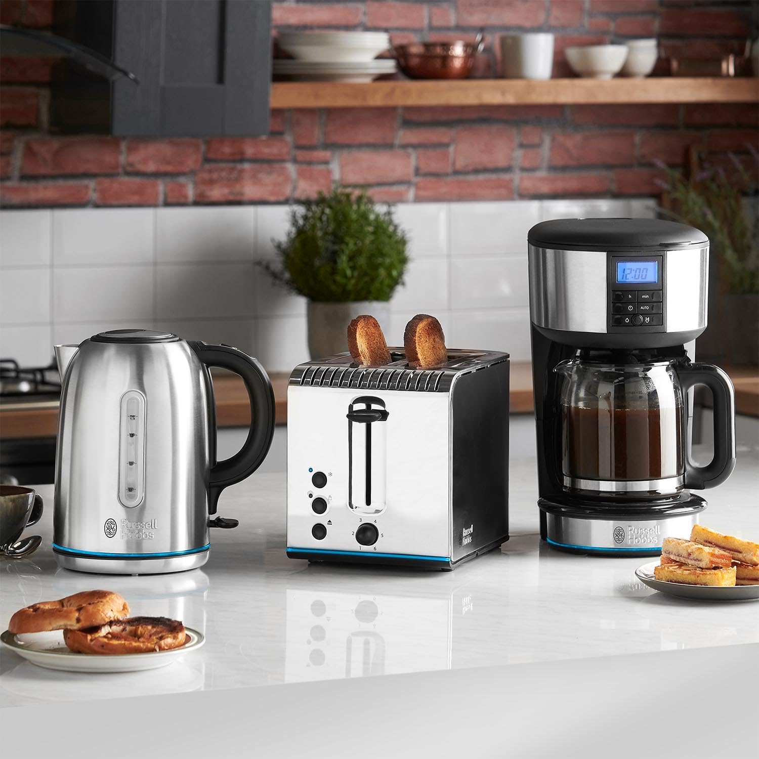 Thumbnail 5 de Russell Hobbs Brushed Stainless Steel Electric Kettle 1.7L (20460) — Quiet, Fast Boil and Easy Maintenance