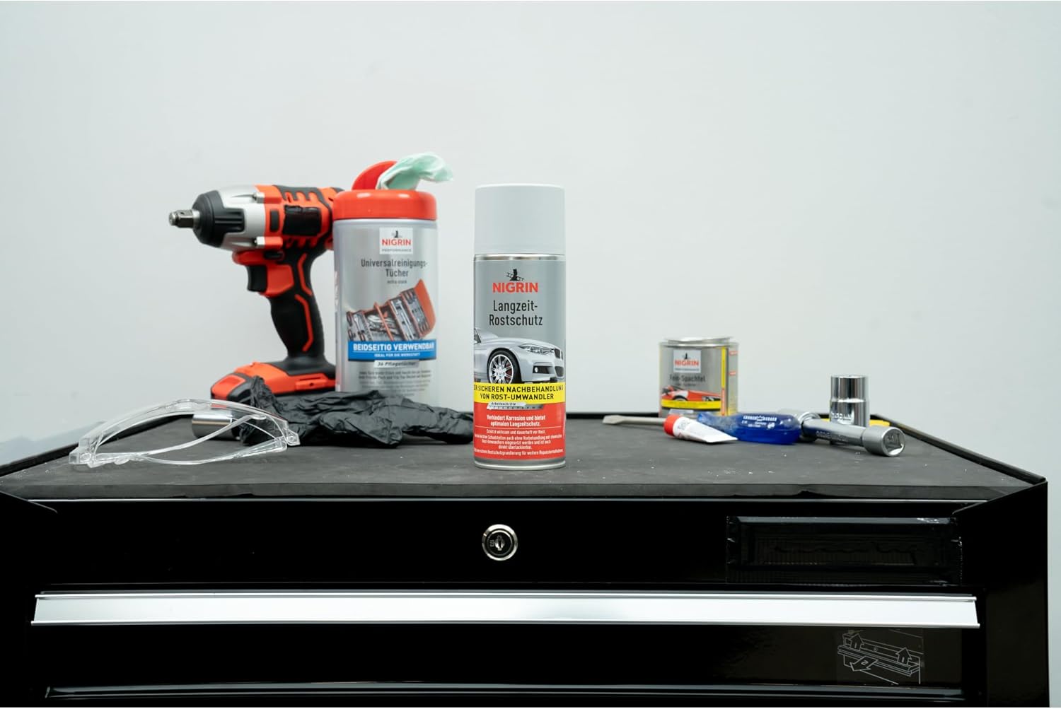 Detalle 1 de NIGRIN Rostprimer- Spray grau 400 ml – Rostschutz grundierung für leichte Rostschäden