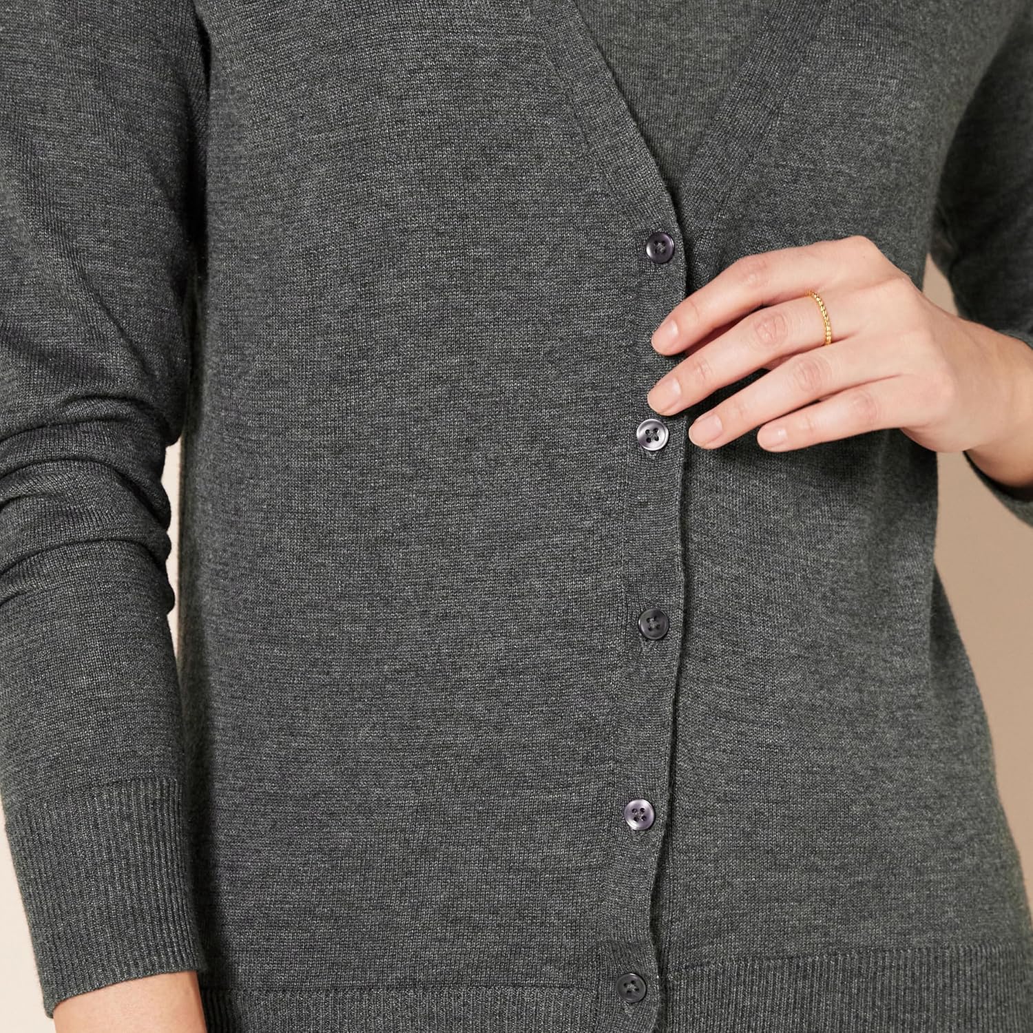 Thumbnail 3 de Amazon Essentials Damen leichter Cardigan mit V-Ausschnitt (in Übergröße erhältlich)