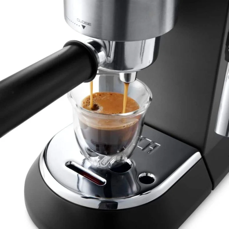 Thumbnail 1 de De’Longhi Dedica Style EC685BK cafetera espresso manual con Flow Stop y molinillo de regalo