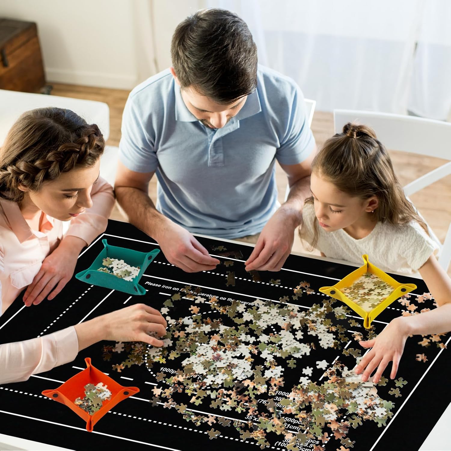 Detalle de MOZOOSON Puzzlematte: Rollbare Filz-Puzzlematte für 1000–2000 Teile mit Sortierboxen