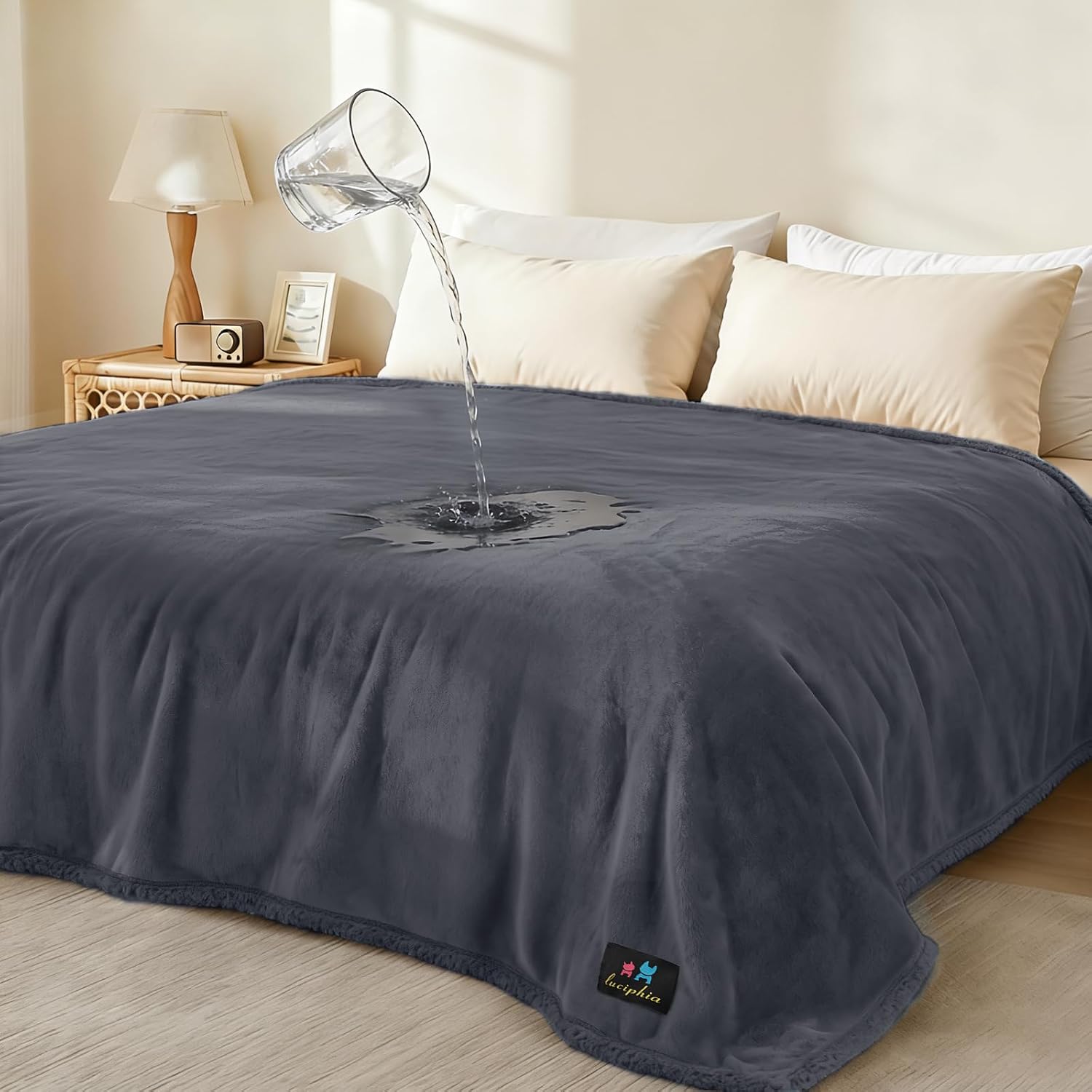Detalle de Luciphia Waterproof Pet Blanket 85 x 57