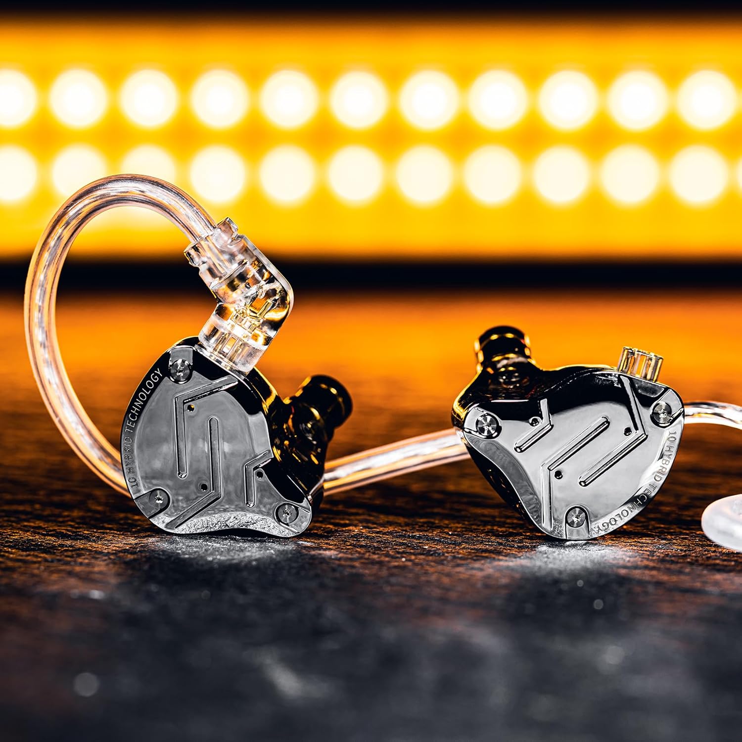 Detalle de Yinyoo KZ ZS10 Pro: Hochauflösende Hybrid-IEM mit 4 BA + 1 DD und abnehmbarem 3,5 mm Kabel